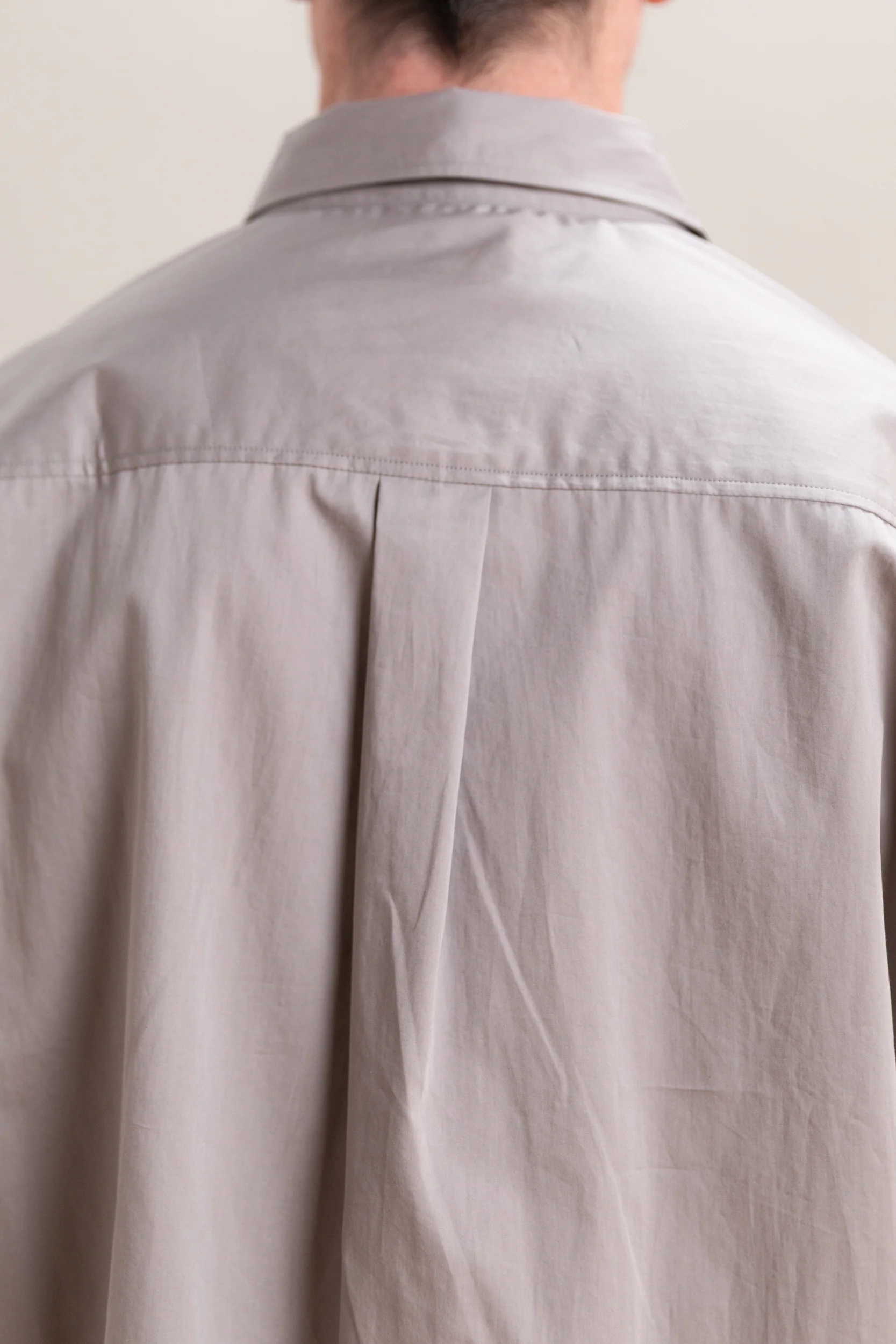 LYNN POPLIN LONG SLEEVE SHIRT IN TRUE GREY - Image 4