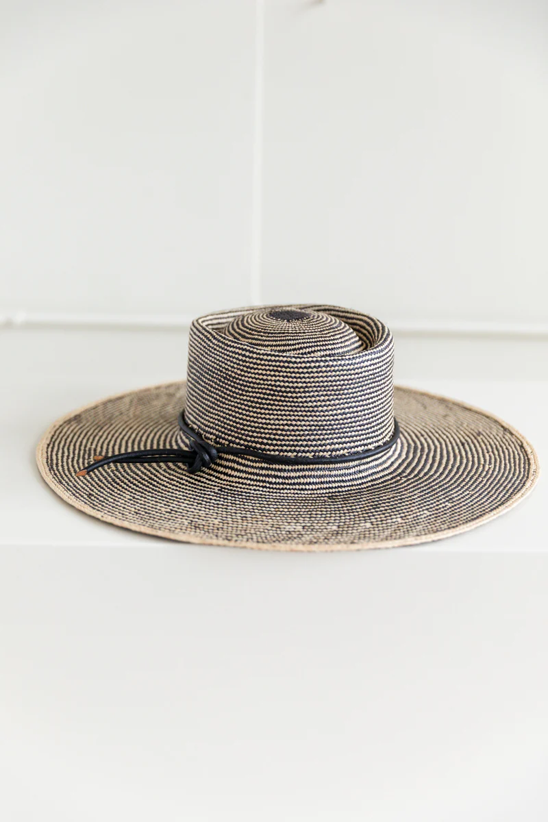 MADRONE IN BICOLOR PANAMA STRAW