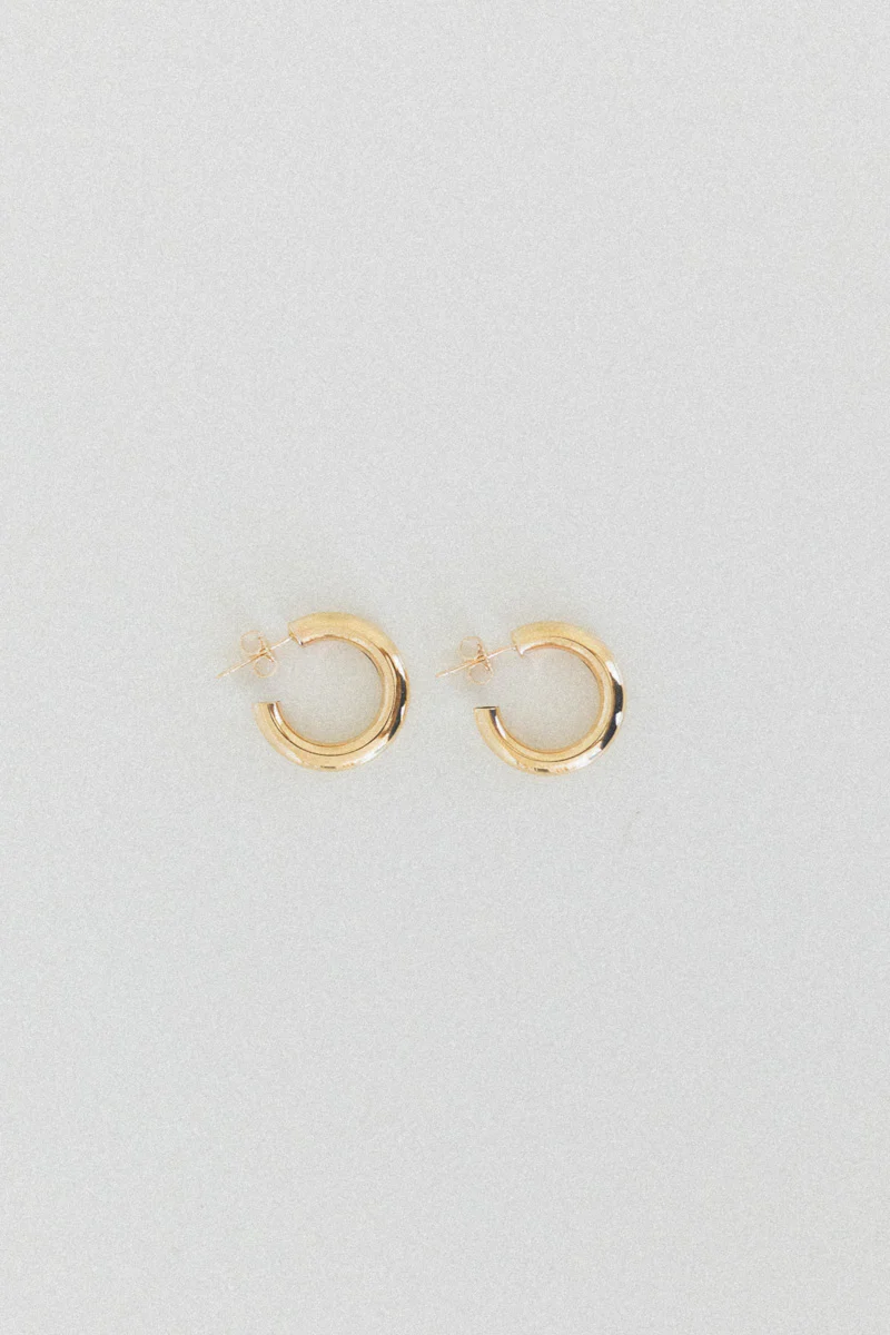 MEDIUM HOOP EARRINGS