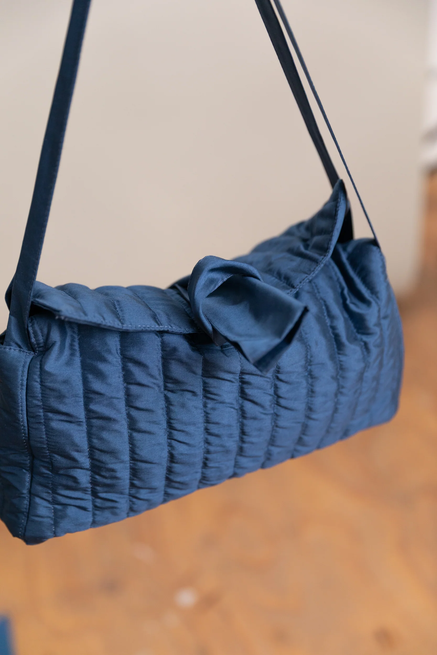 MINI CLUTCH BAG IN INSIGNIA SILK DUPION - Image 3