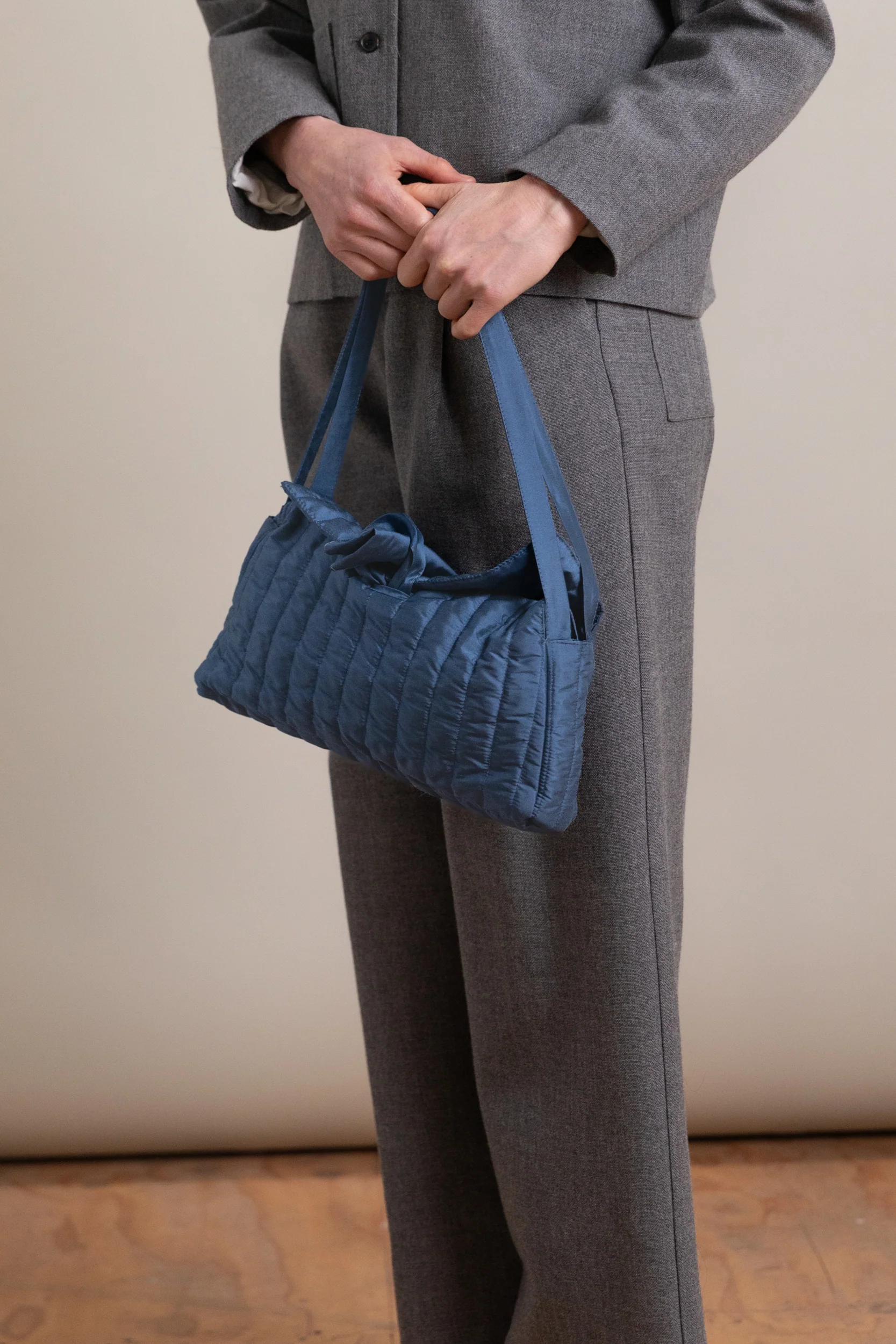 MINI CLUTCH BAG IN INSIGNIA SILK DUPION - Image 5