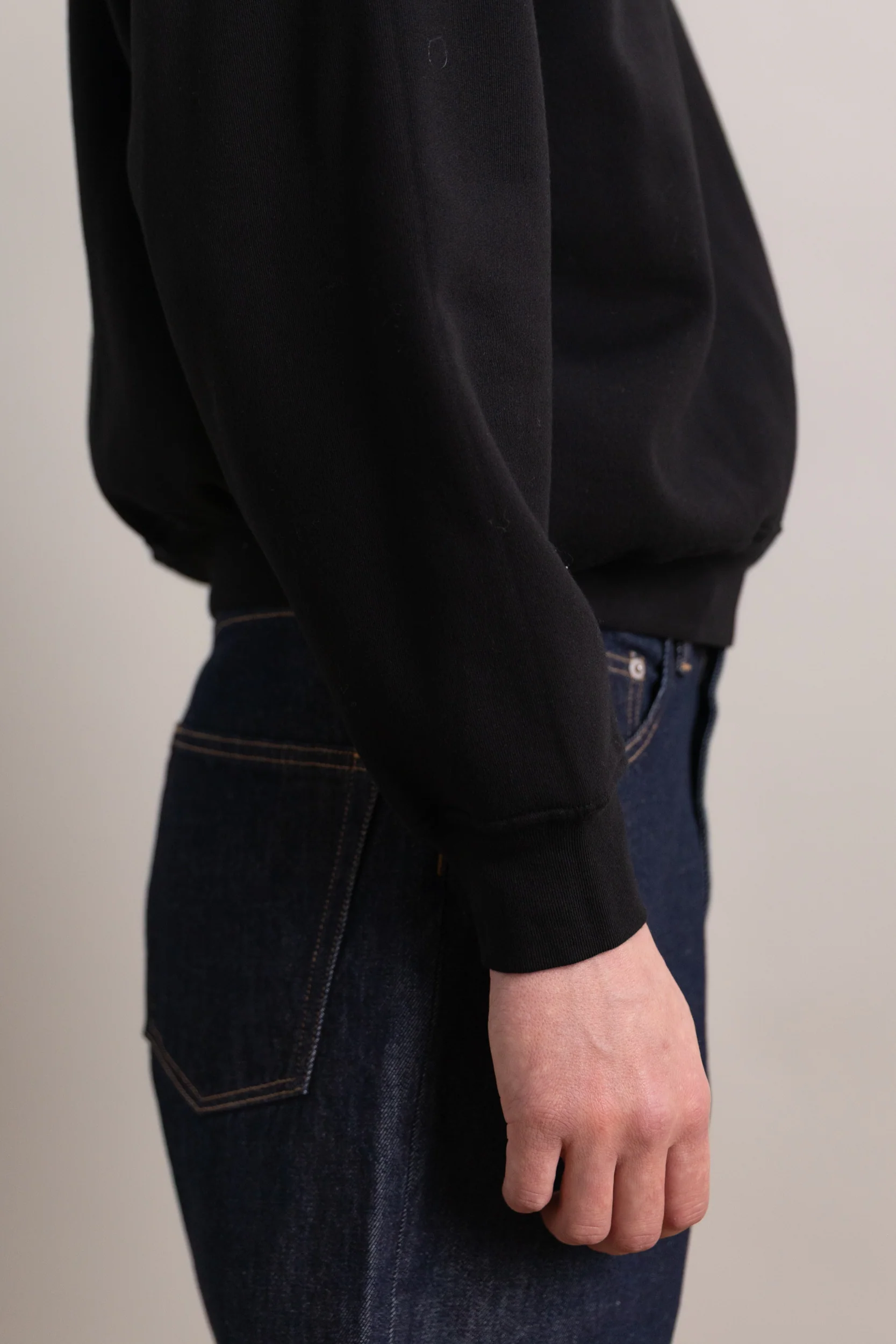 MINI CREWNECK IN BLACK - Image 6