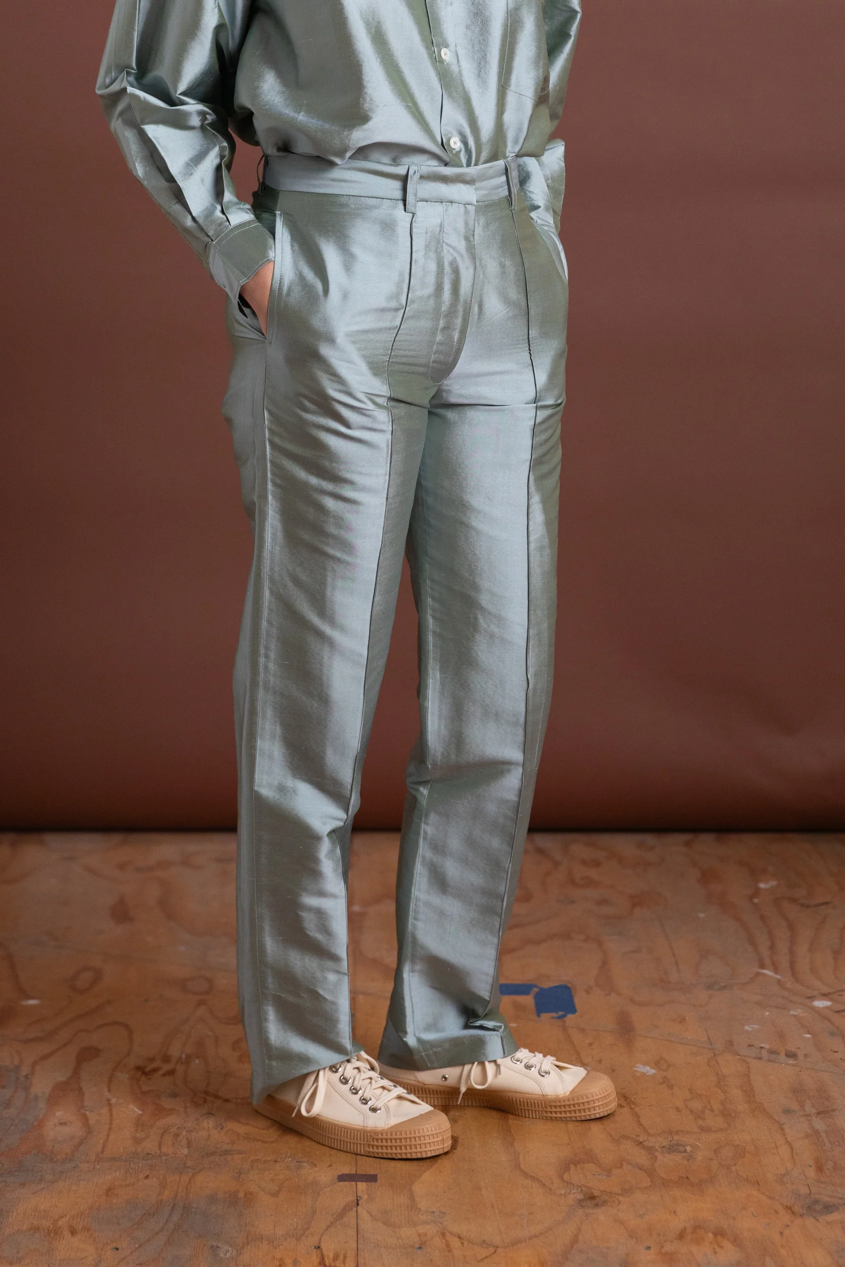 NILES TROUSER IN MINT SILK TAFFETA - Image 2