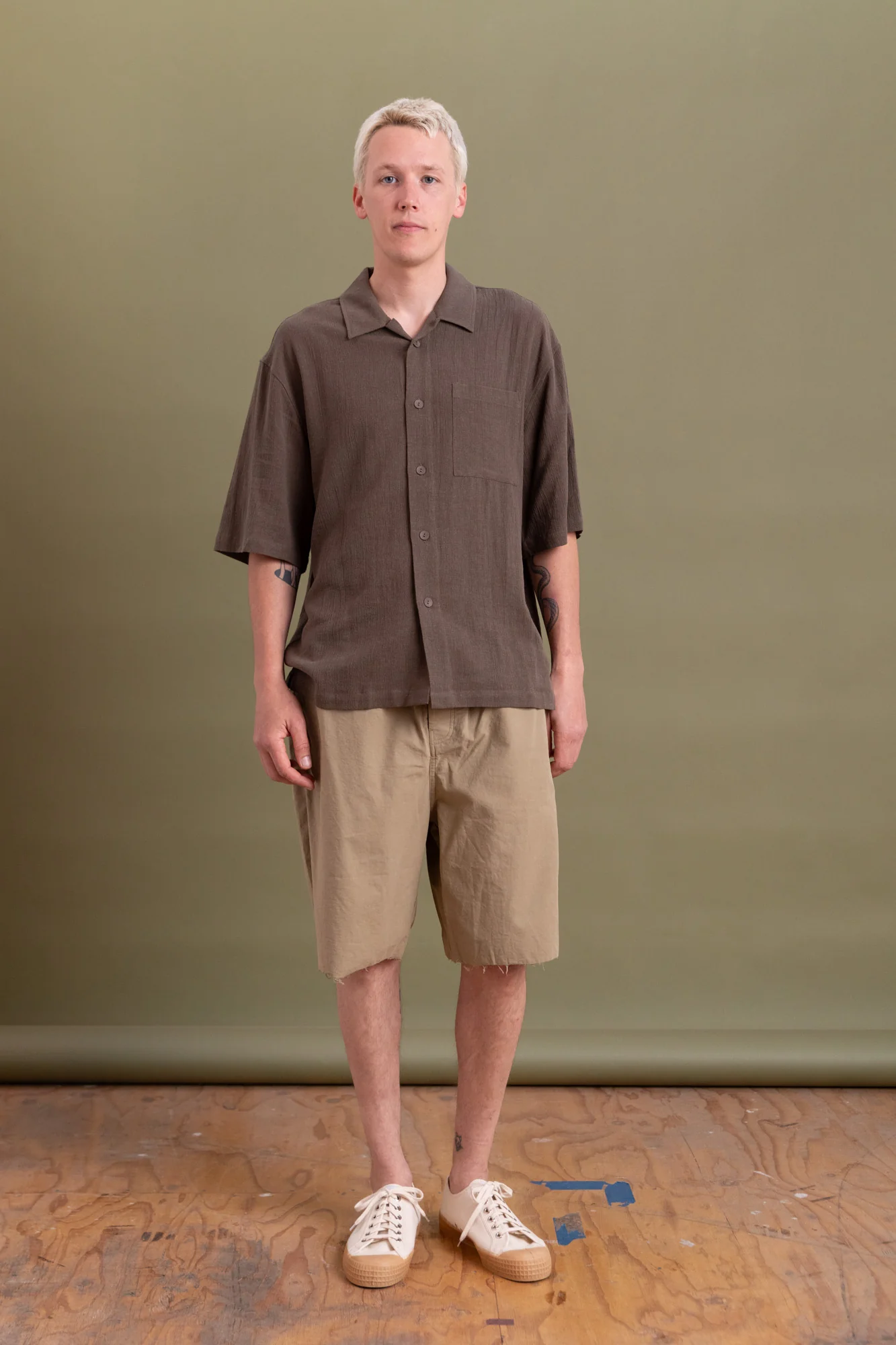 PASEO SHIRT IN CHARCOAL - Image 3