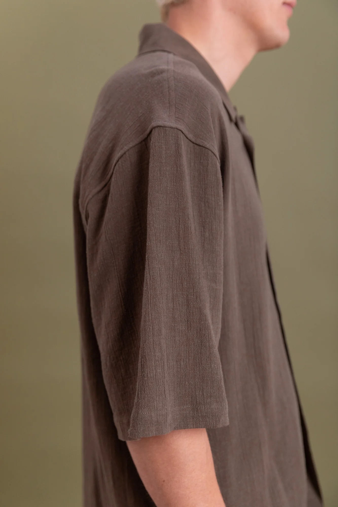 PASEO SHIRT IN CHARCOAL - Image 8