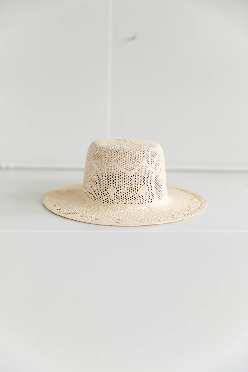 PATIO HAT HAT IN PANAMA STRAW
