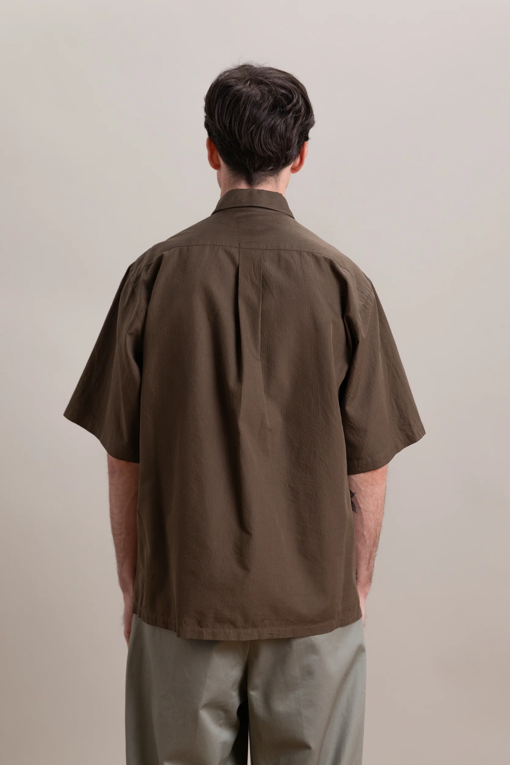 PLAIN SHORT SLEEVE SHIRT IN BROWN COTTON SILK STRIPE - Image 7