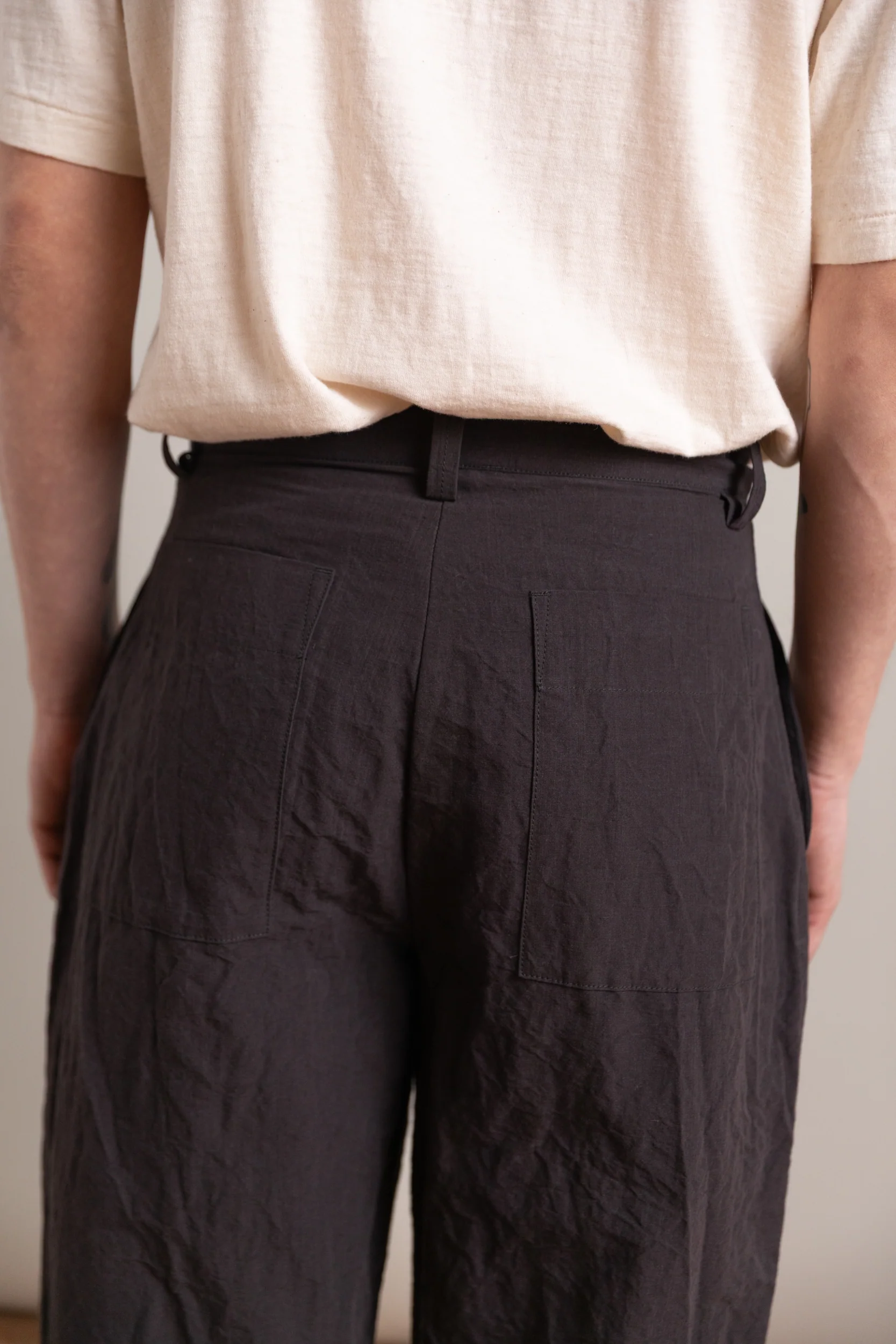 R0 P4 WIDE PANTS IN EARTH LINEN - Image 7
