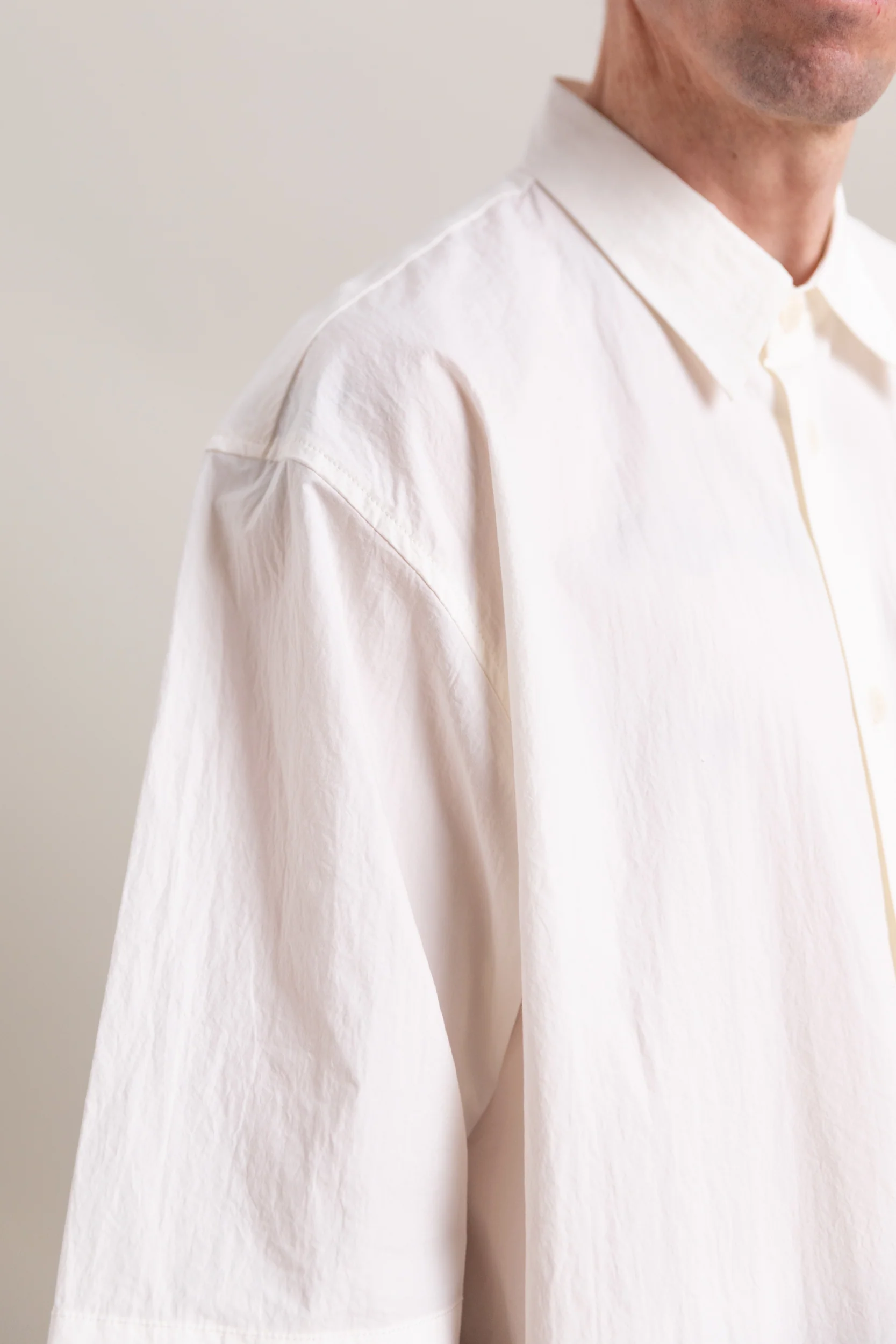 R0S9 SHORT SLEEVE WEATHER SHIRT IN WHITE 160 CRUNCH - Image 6