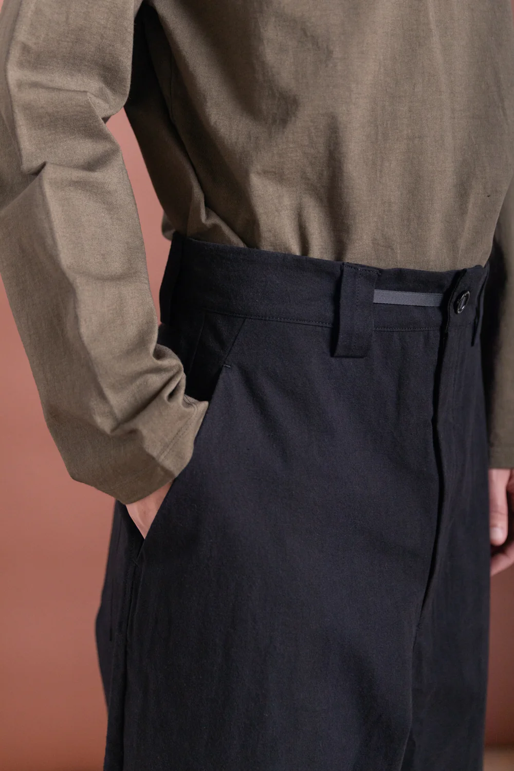 R19 P8 SAIL PANTS IN BLACK WASH - Image 9