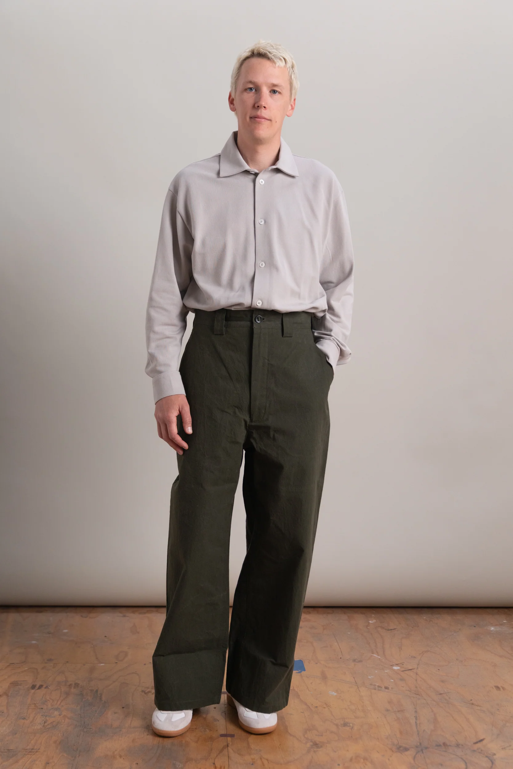 R20 P8 SAIL PANTS IN WOODLAND WAX - Image 2