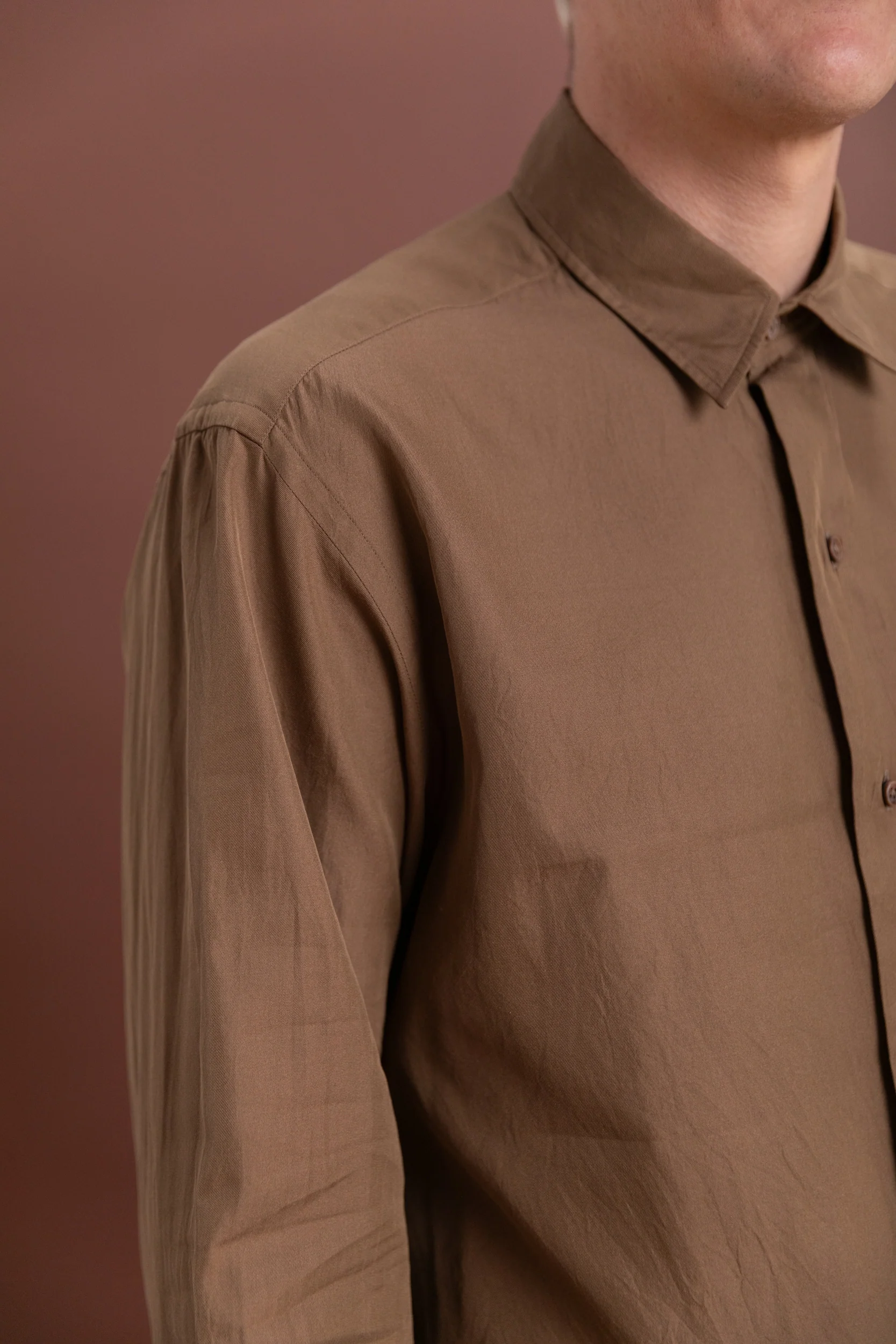 REGULAR COLLARED SHIRT IN BROWN LIGHT SILK COTTON - Image 5
