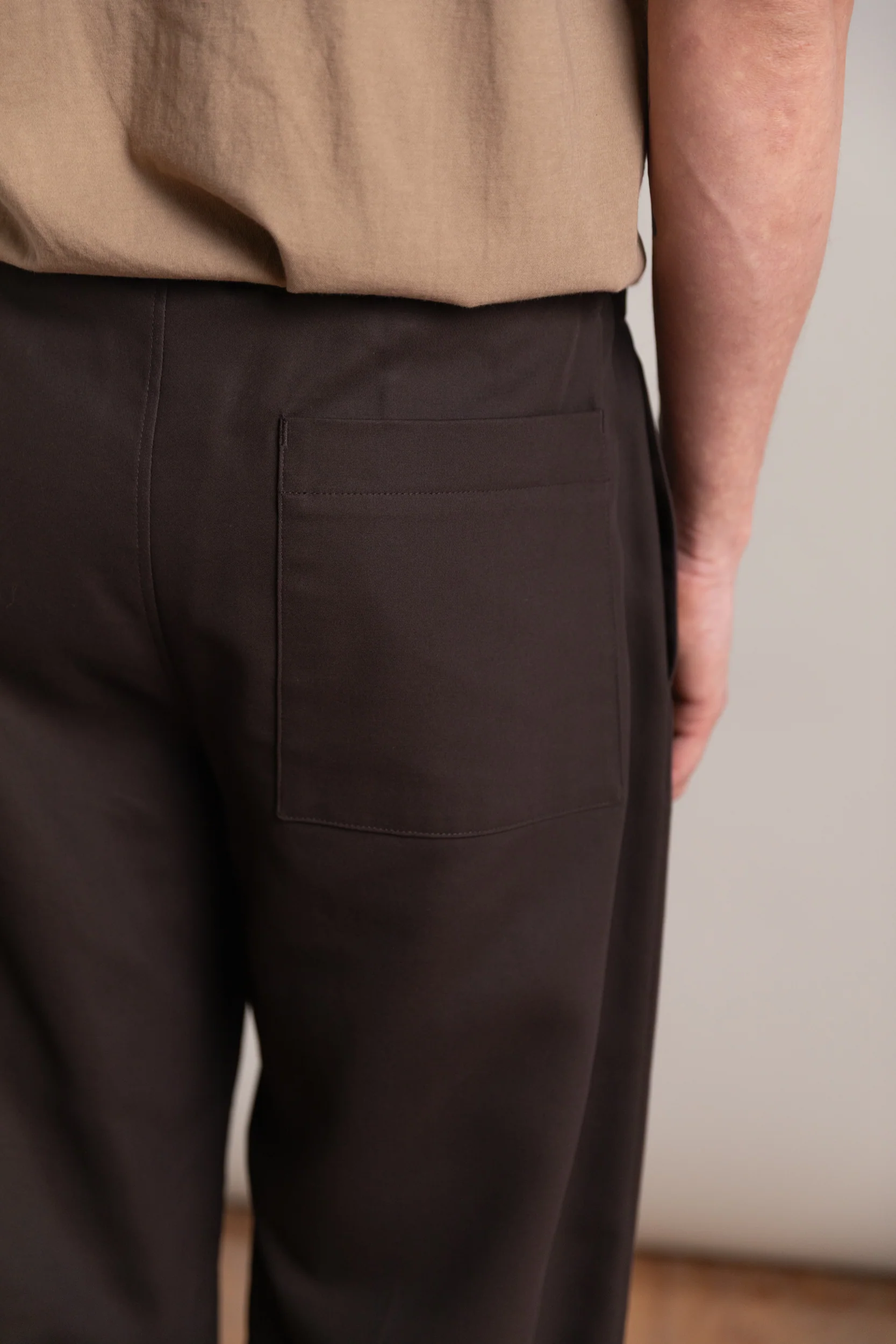 REPOS PANT IN BROWN DOUBLE CLOTH - Image 5