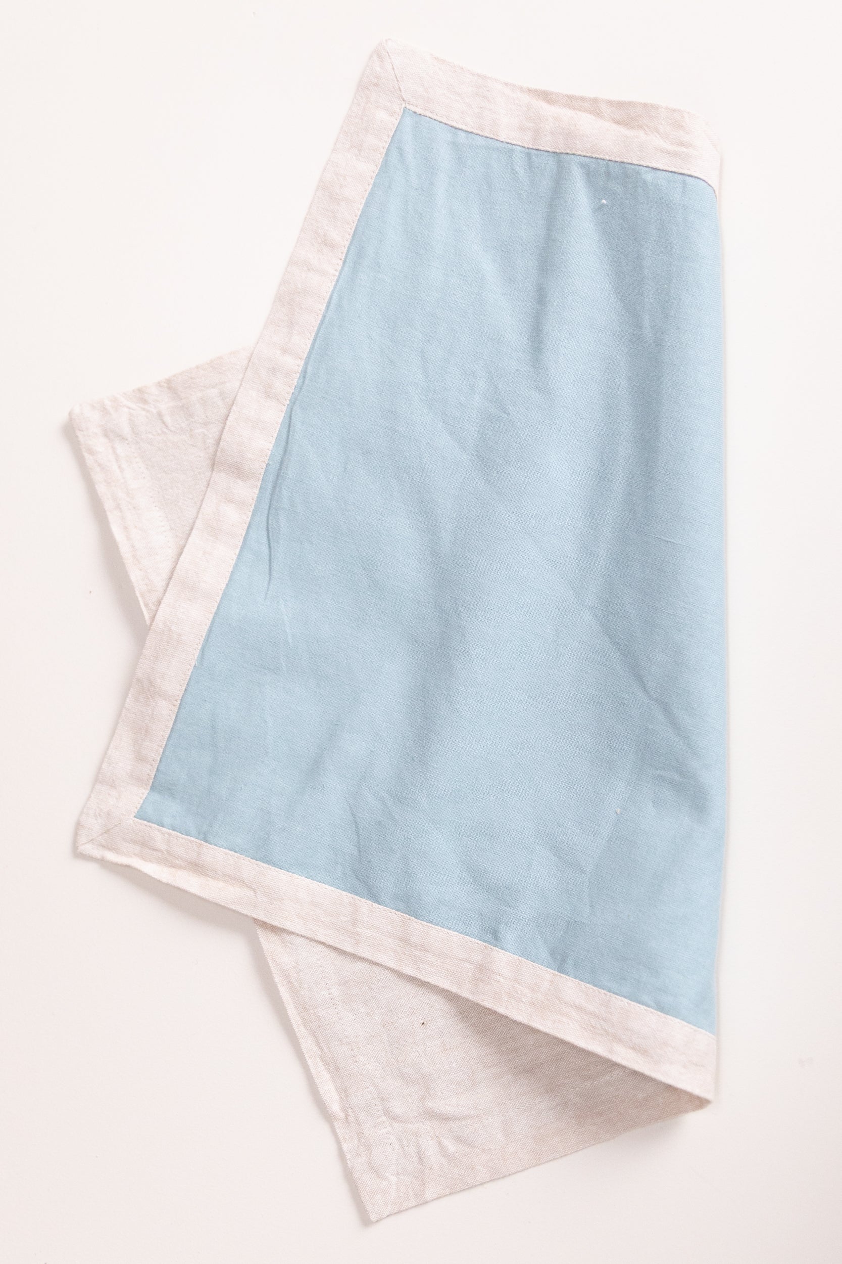REVERSIBLE PLACEMAT IN BLUE - SET OF FOUR - Image 2