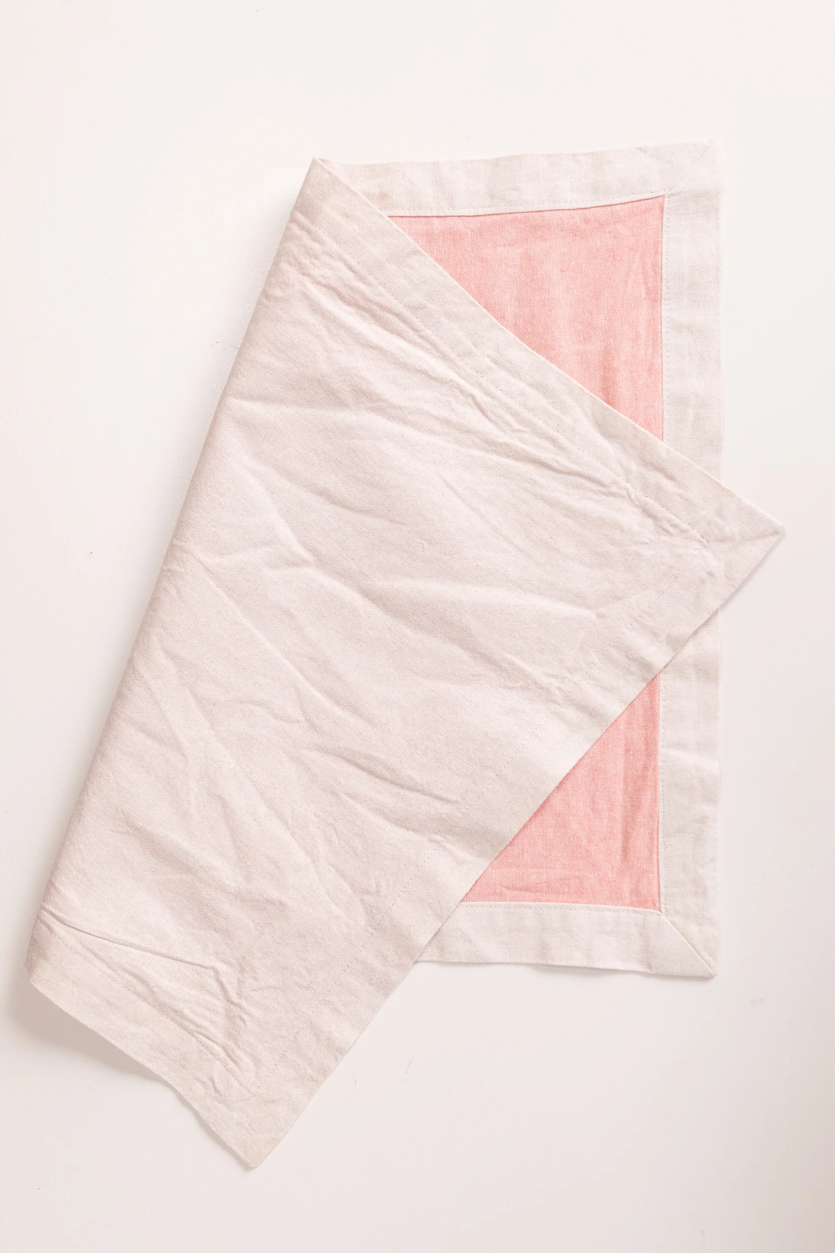 REVERSIBLE PLACEMAT IN CORAL - SET OF FOUR