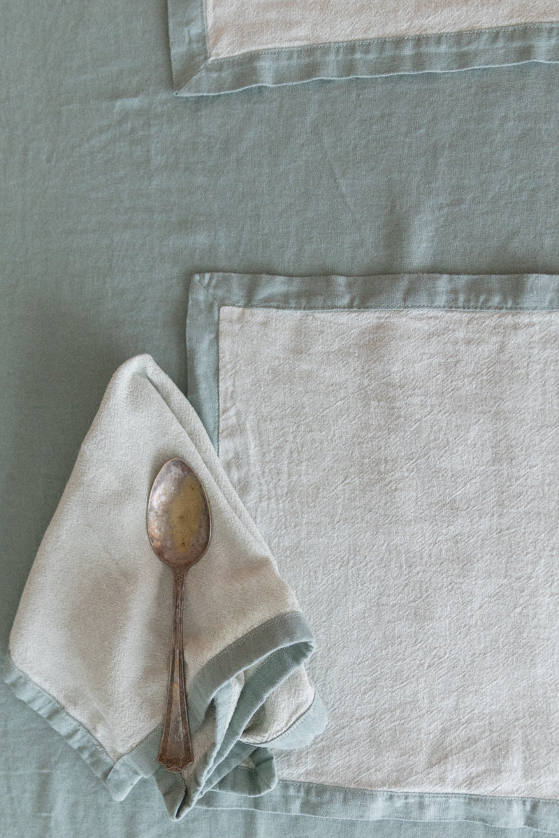 REVERSIBLE PLACEMAT IN MOSS - SET OF TWO - Image 3
