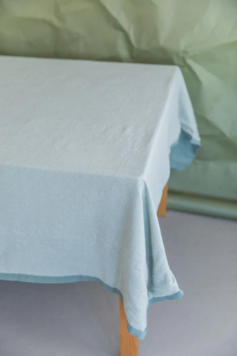 REVERSIBLE TABLECLOTH IN MOSS - Image 4
