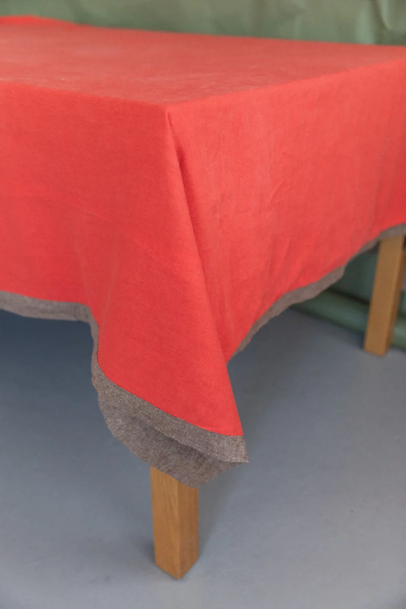 REVERSIBLE TABLECLOTH IN POPPY - Image 3