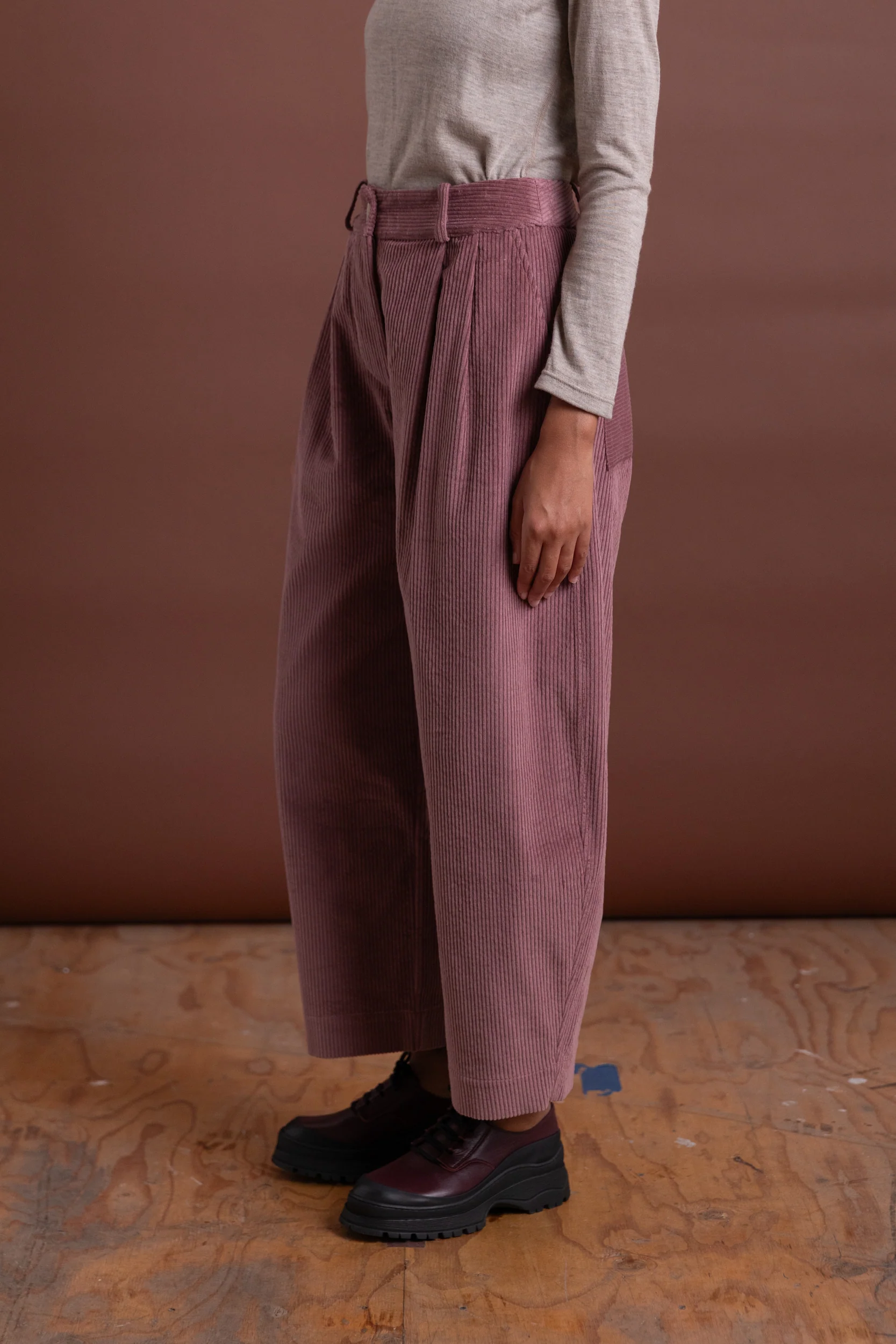 ROBYN TROUSER IN THISTLE JAPANESE COTTON CORDUROY - Image 4