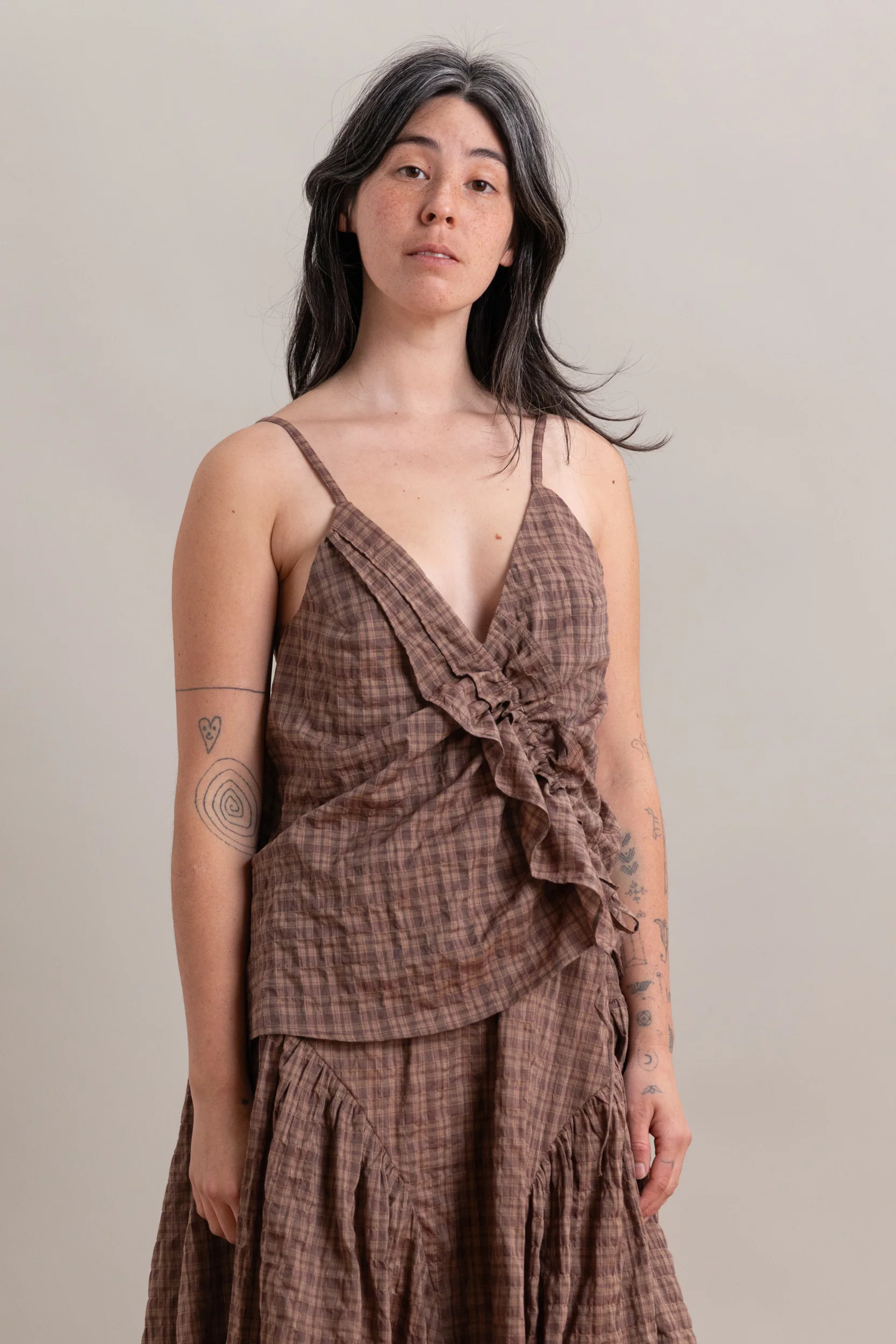 RUFFLE CAMISOLE TANK IN UMBER ORGANIC COTTON