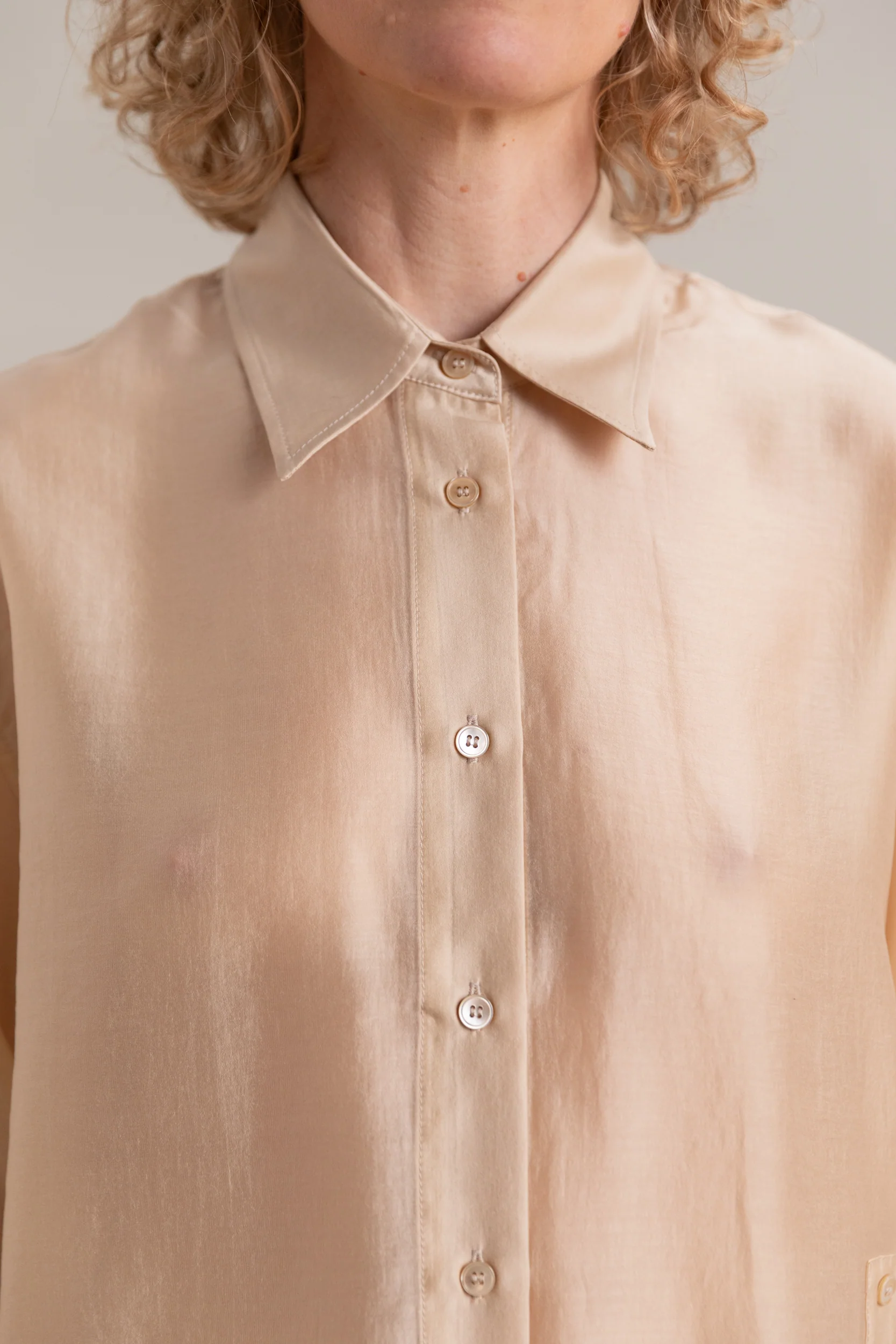 SEMI SHEER SHIRT IN BEIGE - Image 7