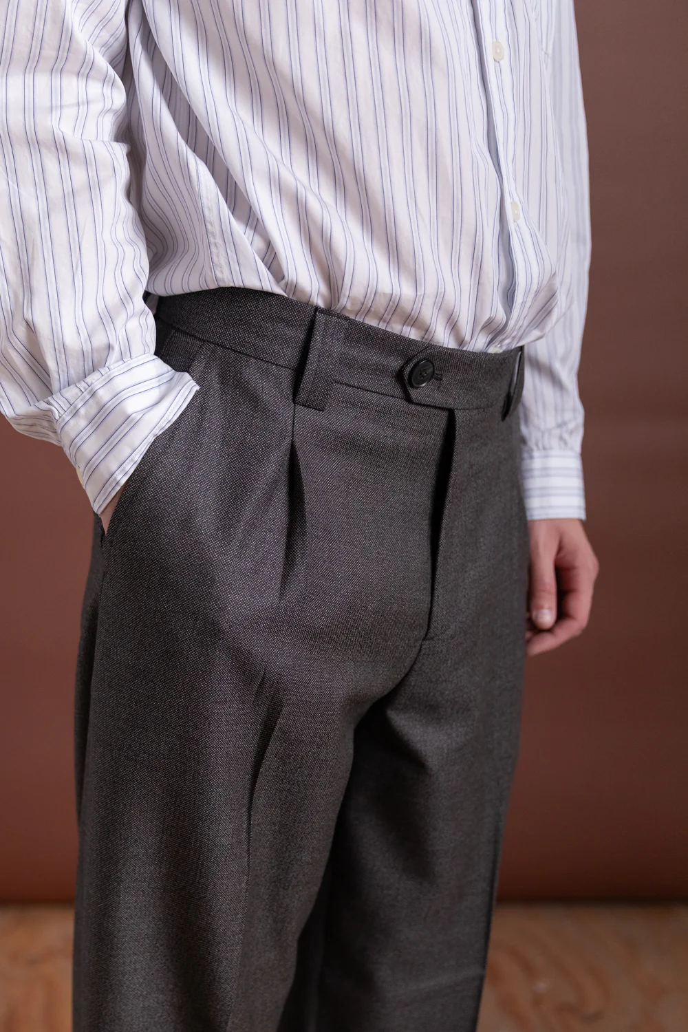 SERVICE TROUSERS IN WARM GREY TWIST WOOL - Image 8