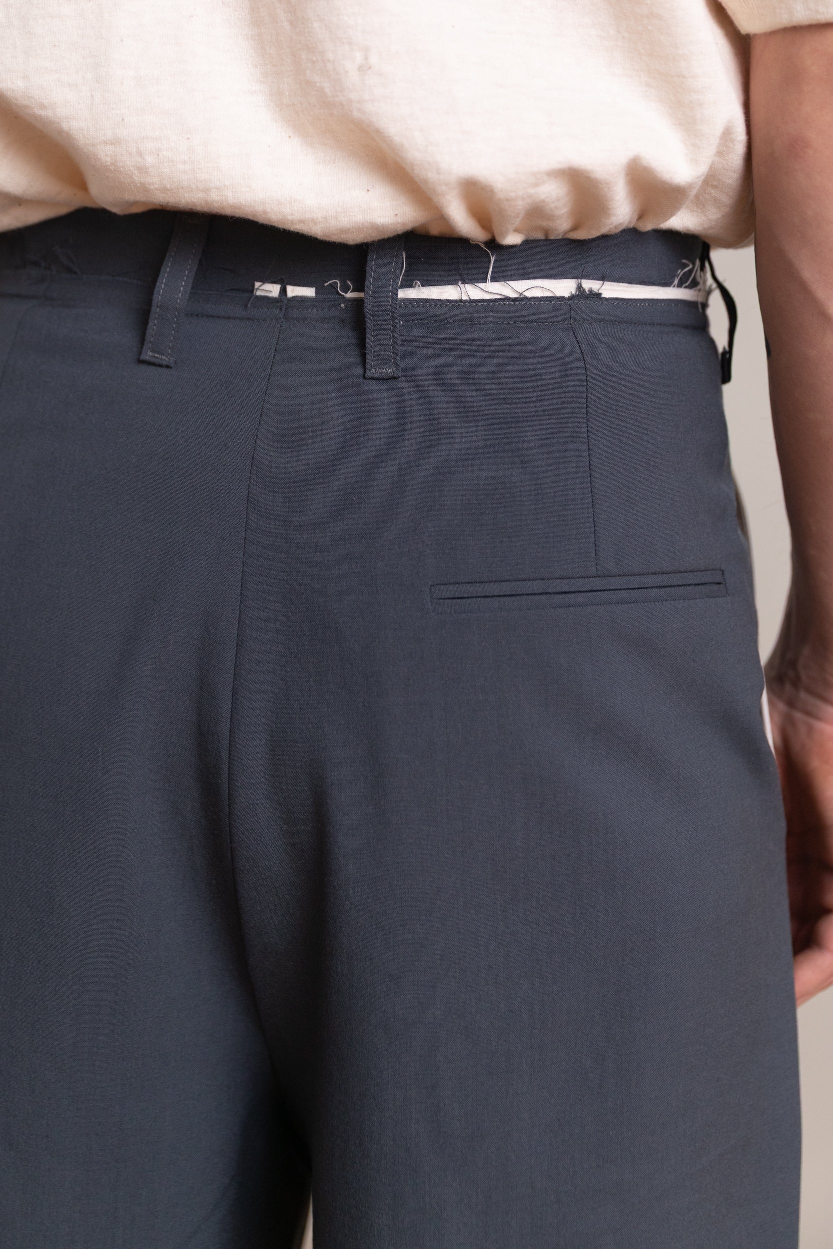 SLIM SUIT SHORTS IN PETROL - Image 8