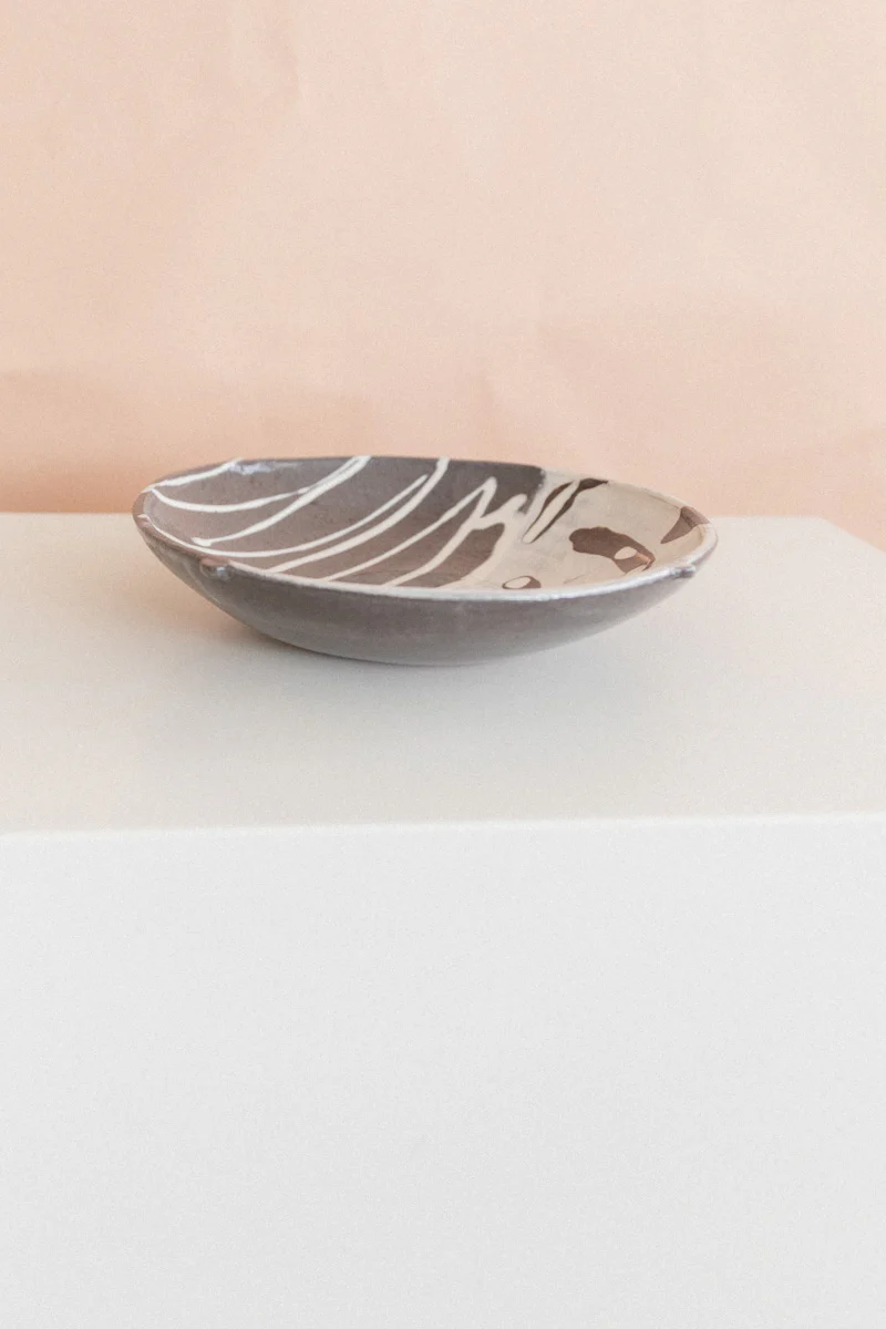 SLIPWARE ROUND PLATTER - Image 5