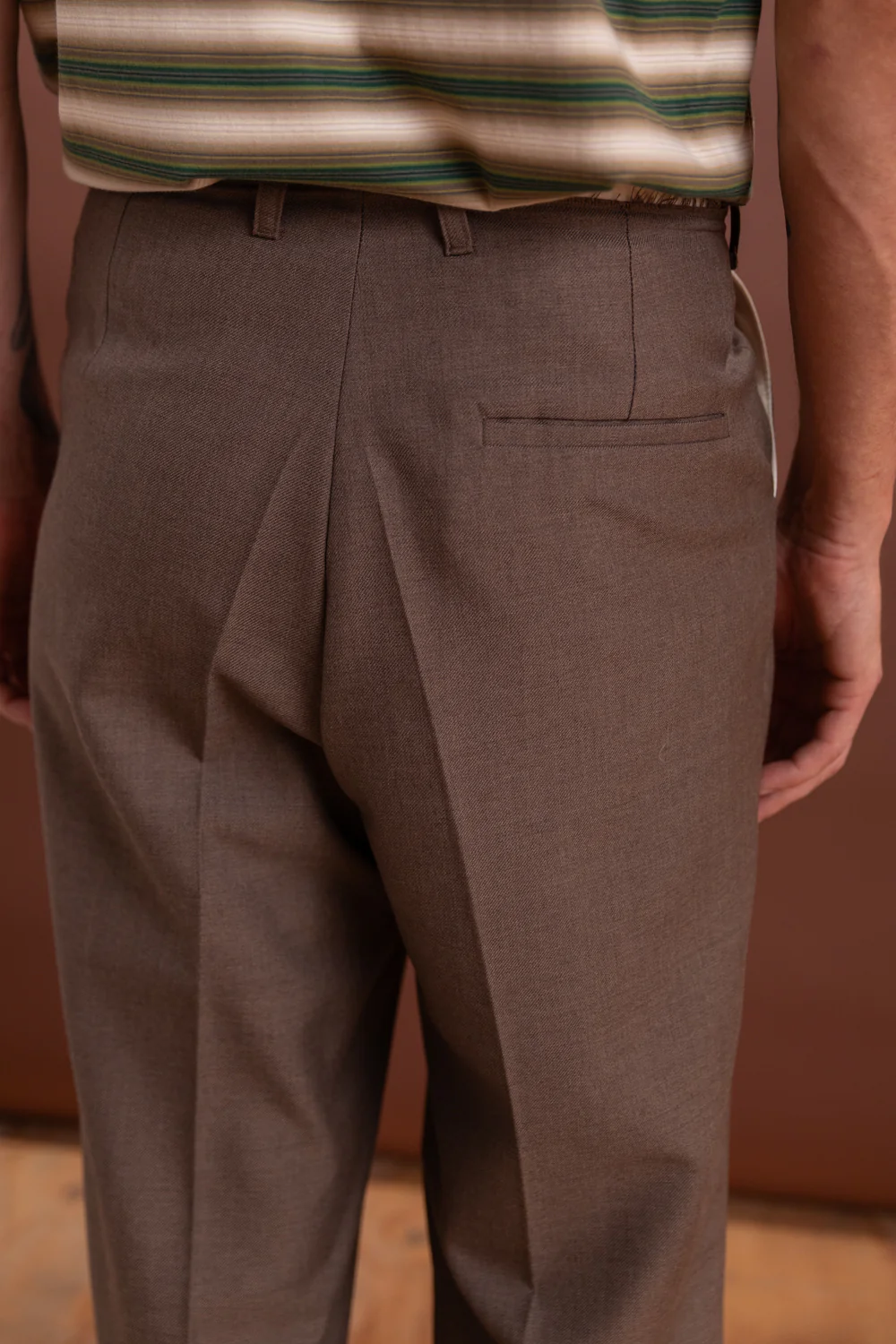 STRAIGHT SLACKS IN BROWN TWILL - Image 10