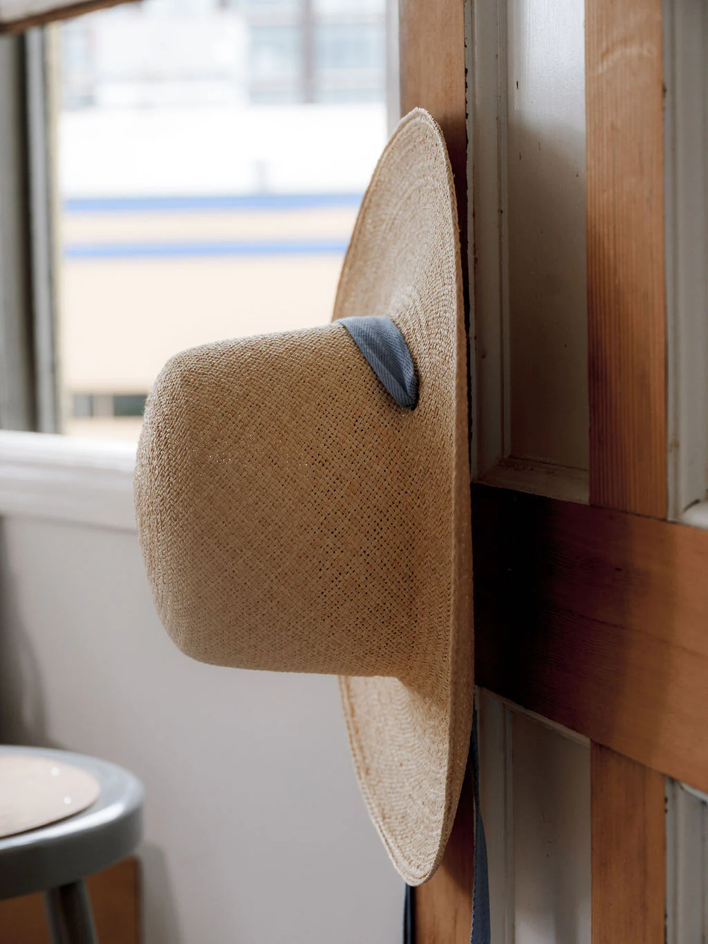 SUNCREST IN TORCIDO STRAW WITH TWILL RIBBON - Image 3