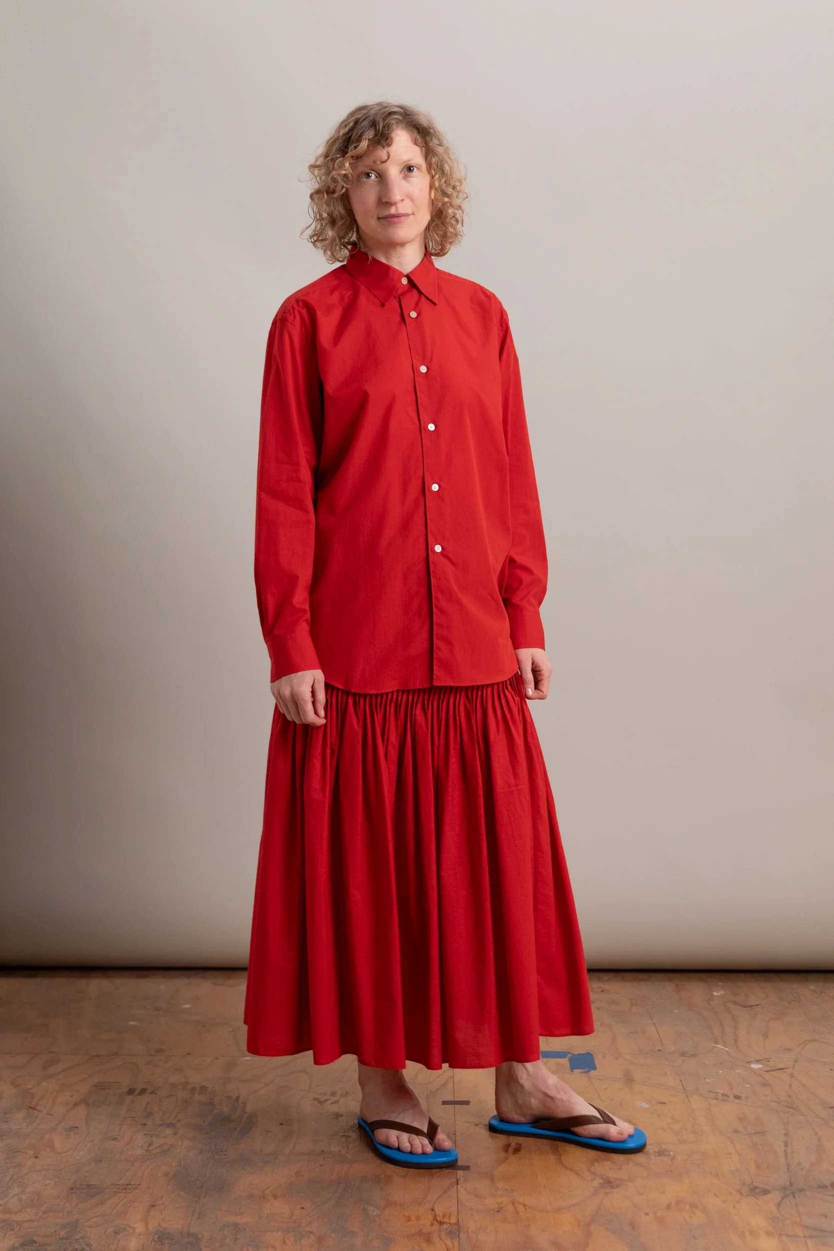 SUPER FINE COTTON LAWN SHIRT IN RED - Image 2