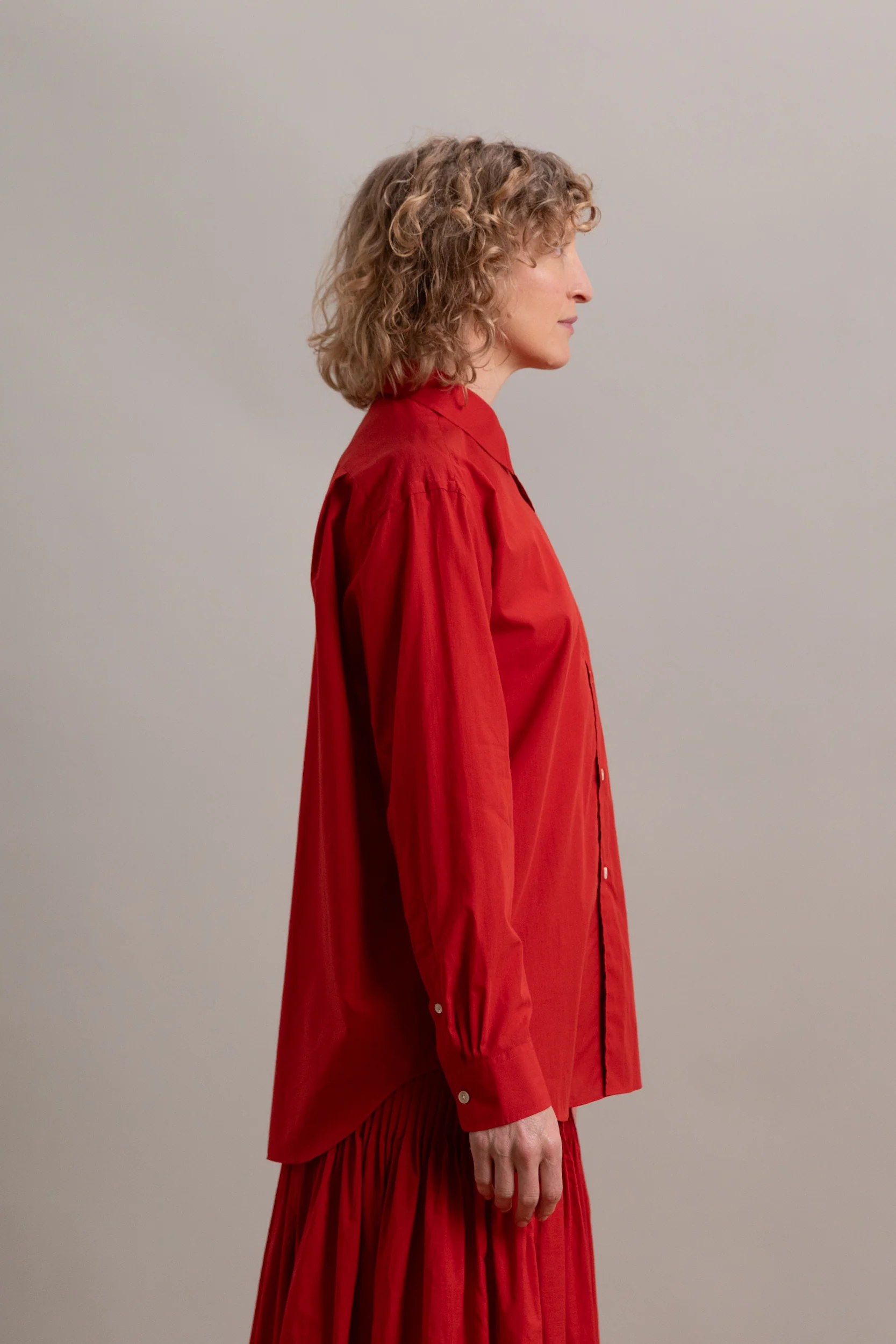 SUPER FINE COTTON LAWN SHIRT IN RED - Image 4