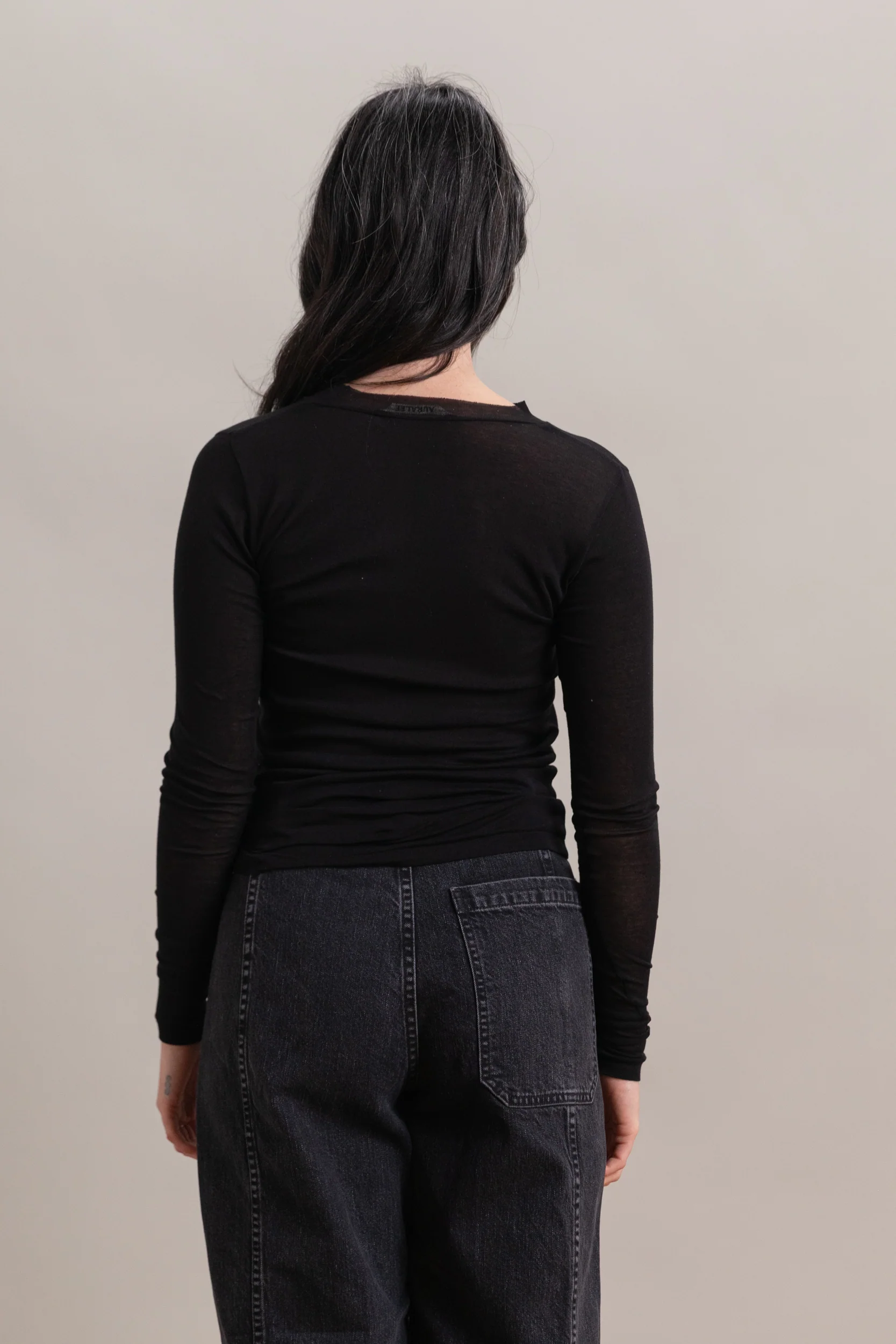 SUPER HIGH GUAGE SHEER RIB LONG SLEEVE TEE IN BLACK - Image 5