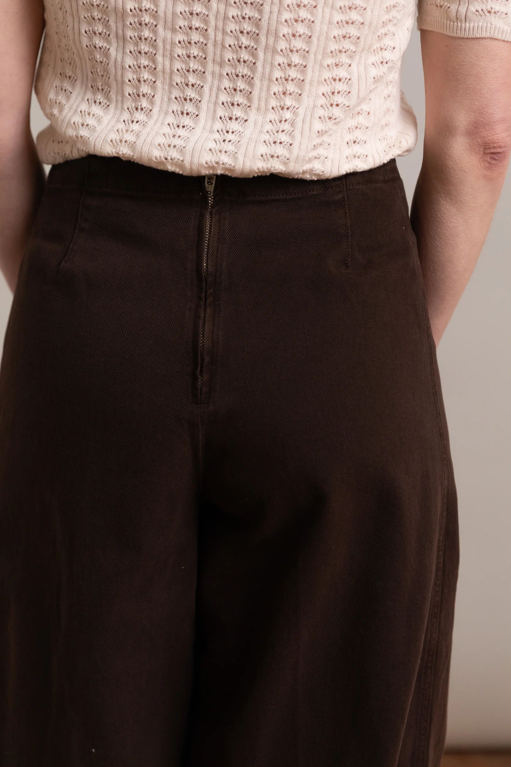 TANY PANT IN CHOCOLATE BRUSHED BULL DENIM - Image 5