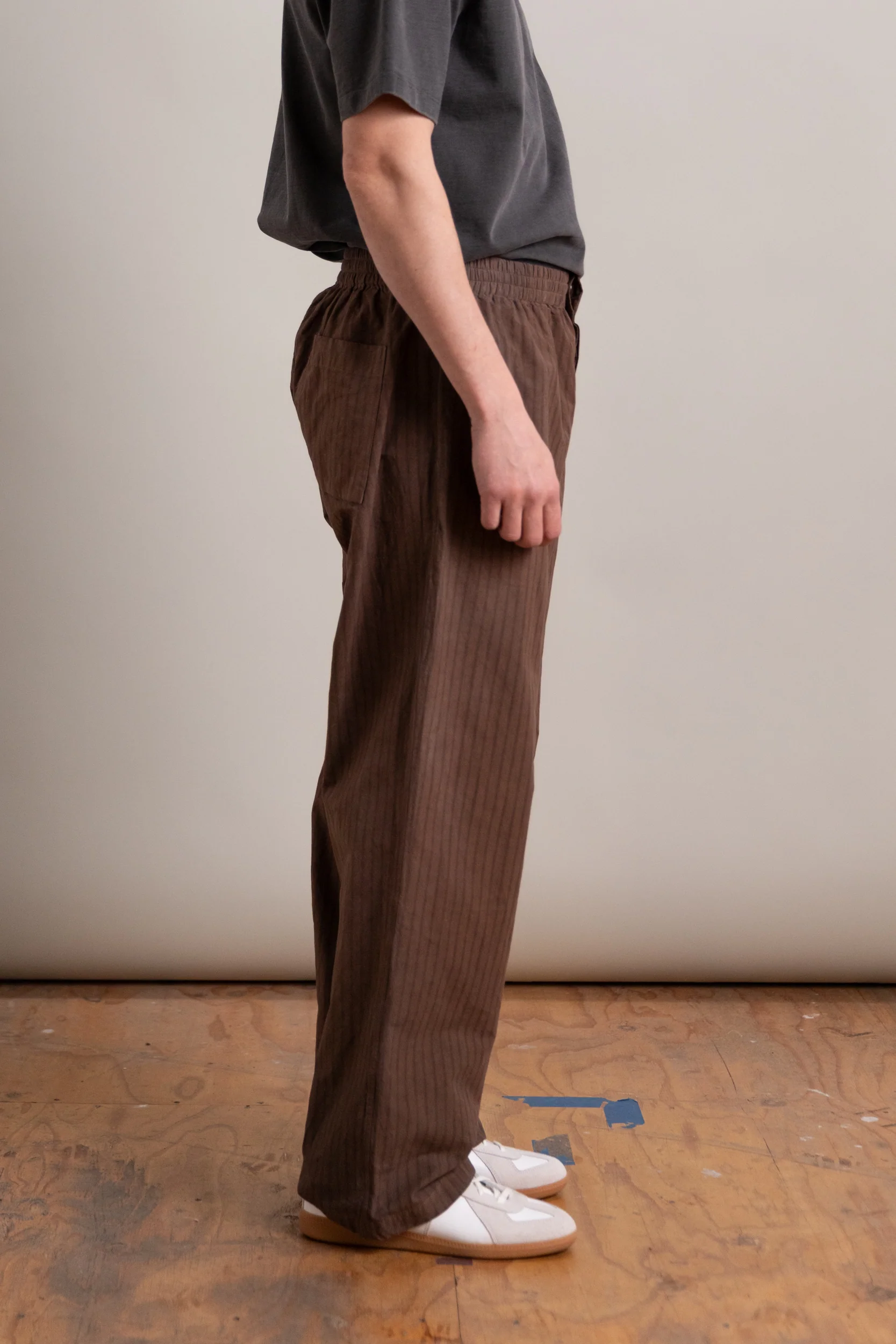 THEO TROUSER IN OVERDYED COTTON LINEN STRIPE - Image 4