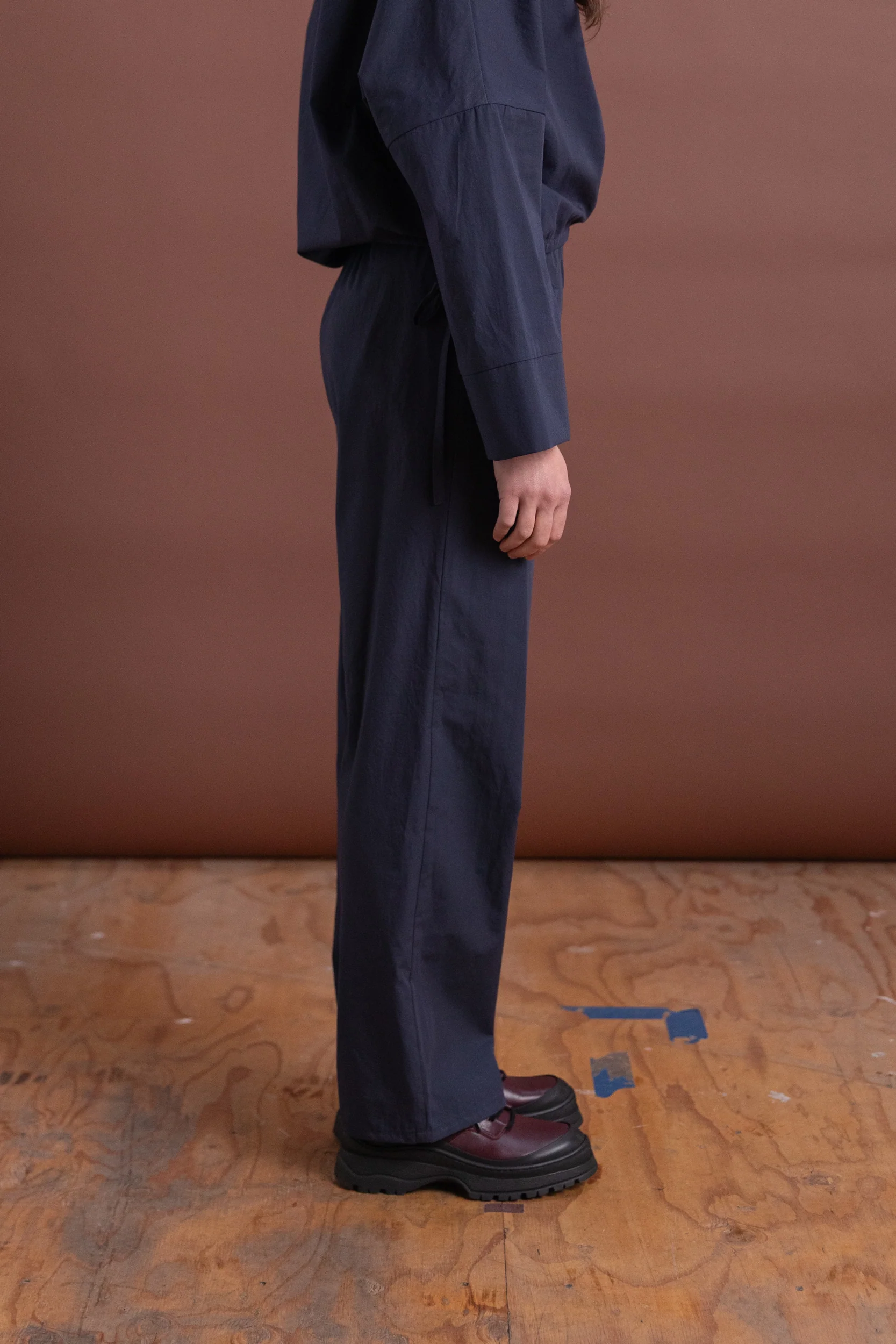 TIE PANTS IN NAVY COTTON POPLIN - Image 3