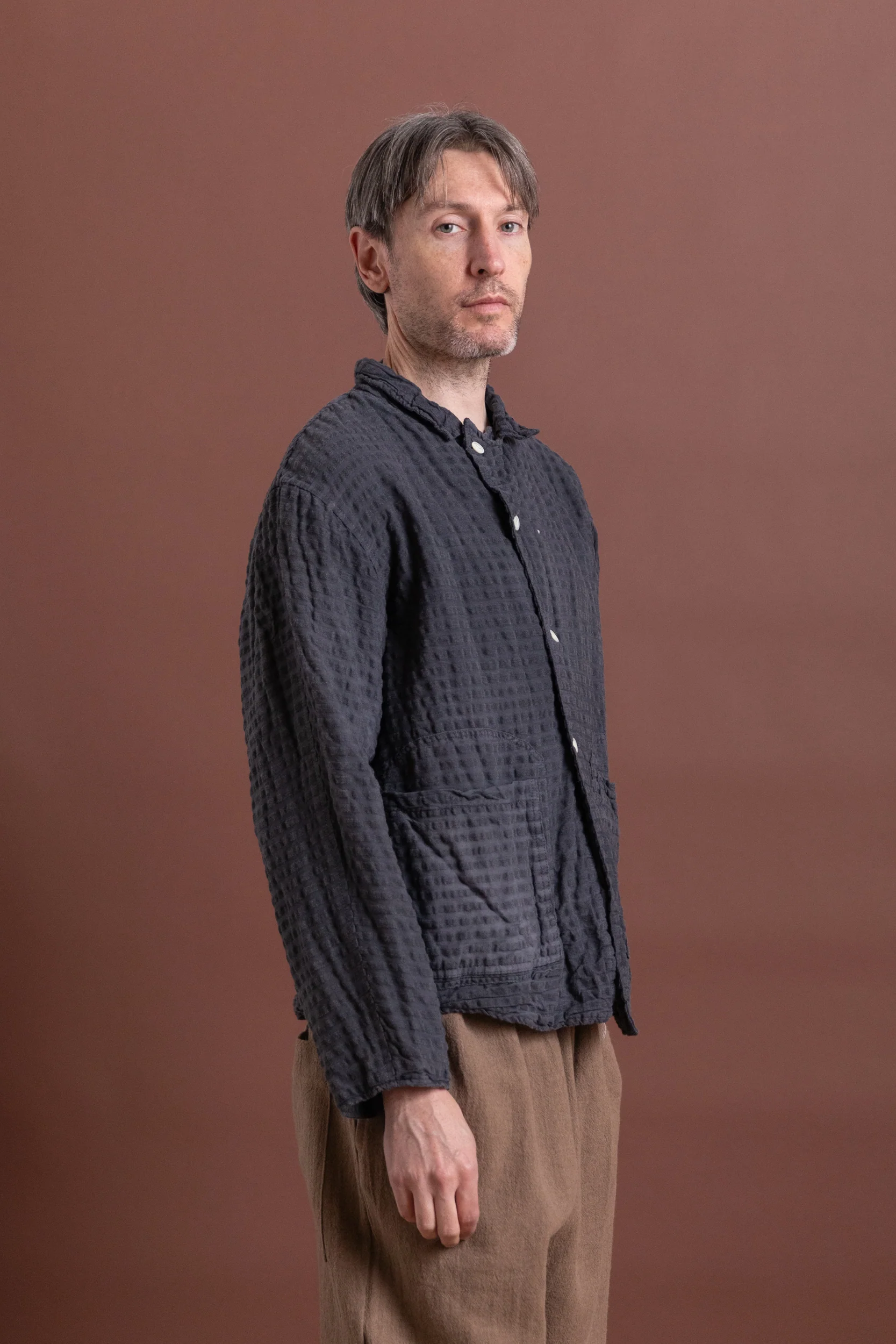 TWO:ONE BUTTERFLY JACKET IN CHESTNUT DYED WOOL COTTON SEERSUCKER - Image 3