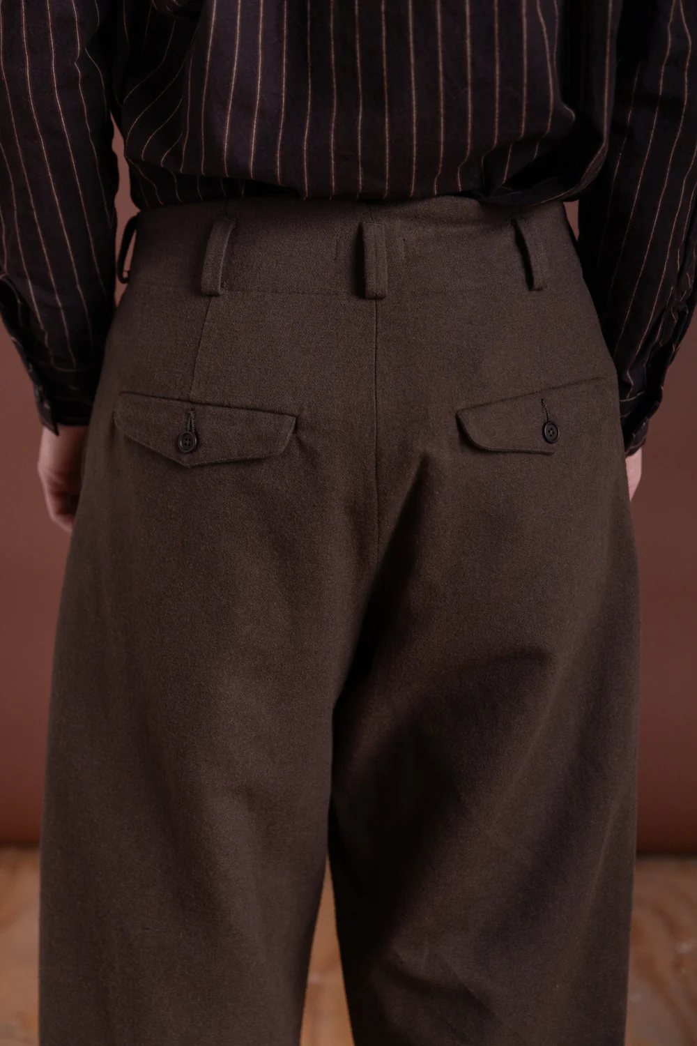 TWO PLEAT PANTS IN DARK OLIVE BRUSHED BROKEN TWILL - Image 8