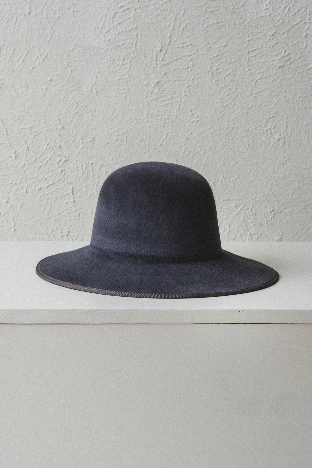 VIOLETTO IN VELOUR FELT - Image 3