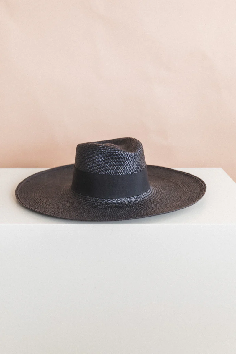 WAKEFIELD WITH WIDE GROSGRAIN RIBBON TRIM
