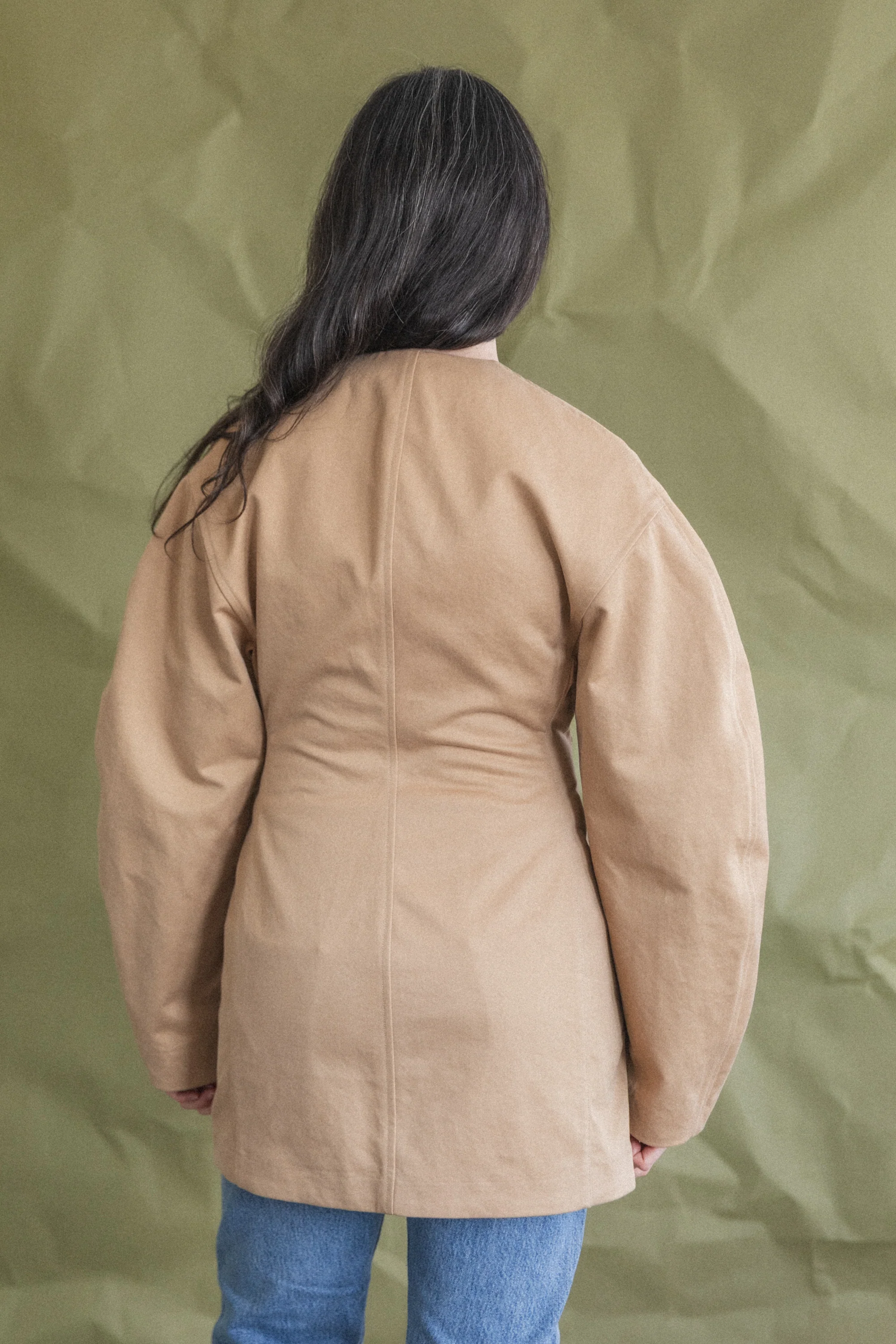 WASHED FINX CHINO HALF COAT IN CAMEL BROWN - Image 4