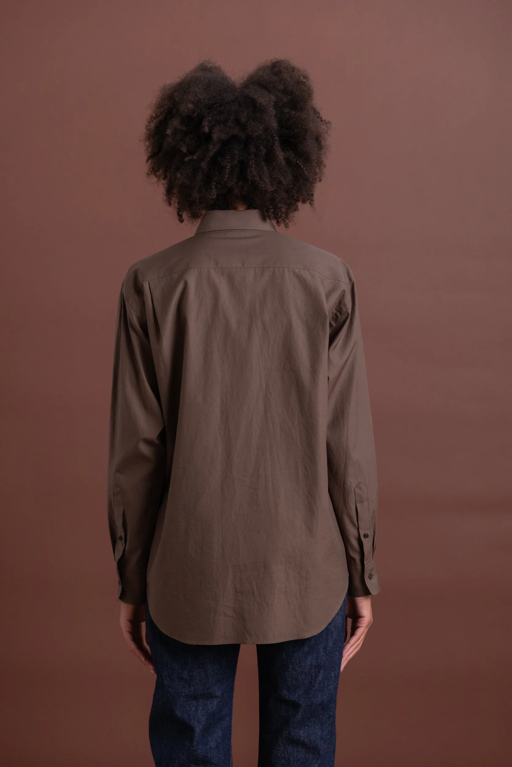 WASHED FINX TWILL SHIRT IN BROWN - Image 6