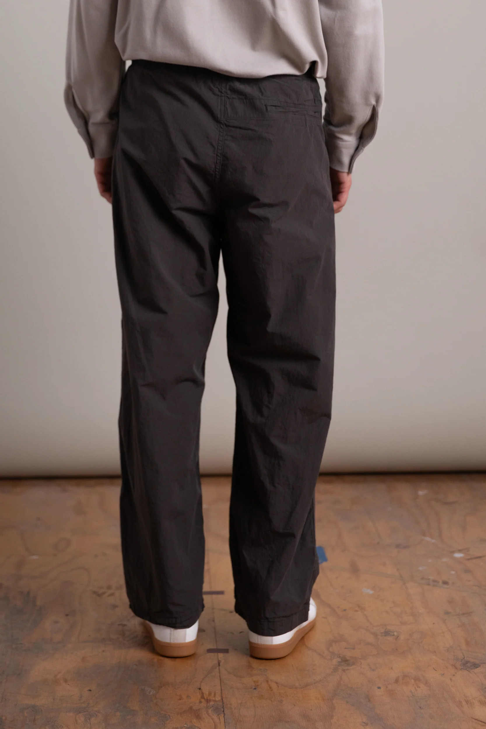 WIDE FIT NEW YORKER IN CHARCOAL GRAY - Image 6