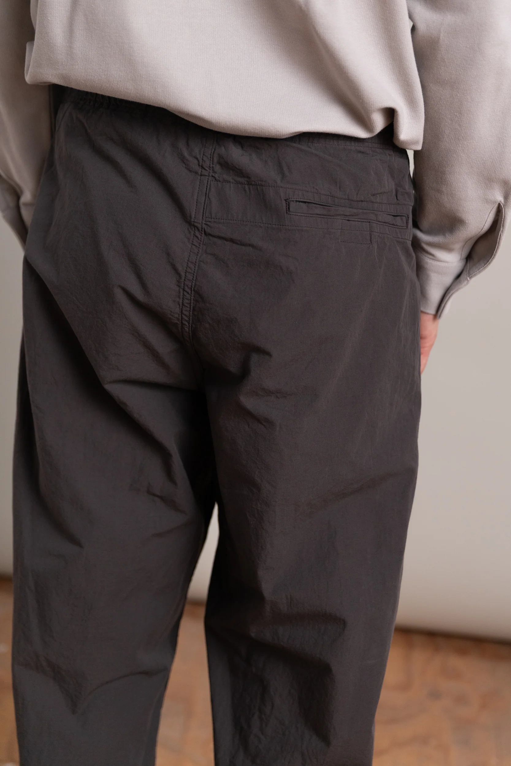 WIDE FIT NEW YORKER IN CHARCOAL GRAY - Image 8