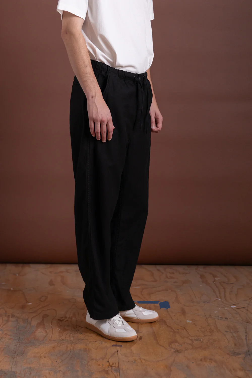 WIDE FIT NEW YORKER PANTS IN BLACK - Image 3