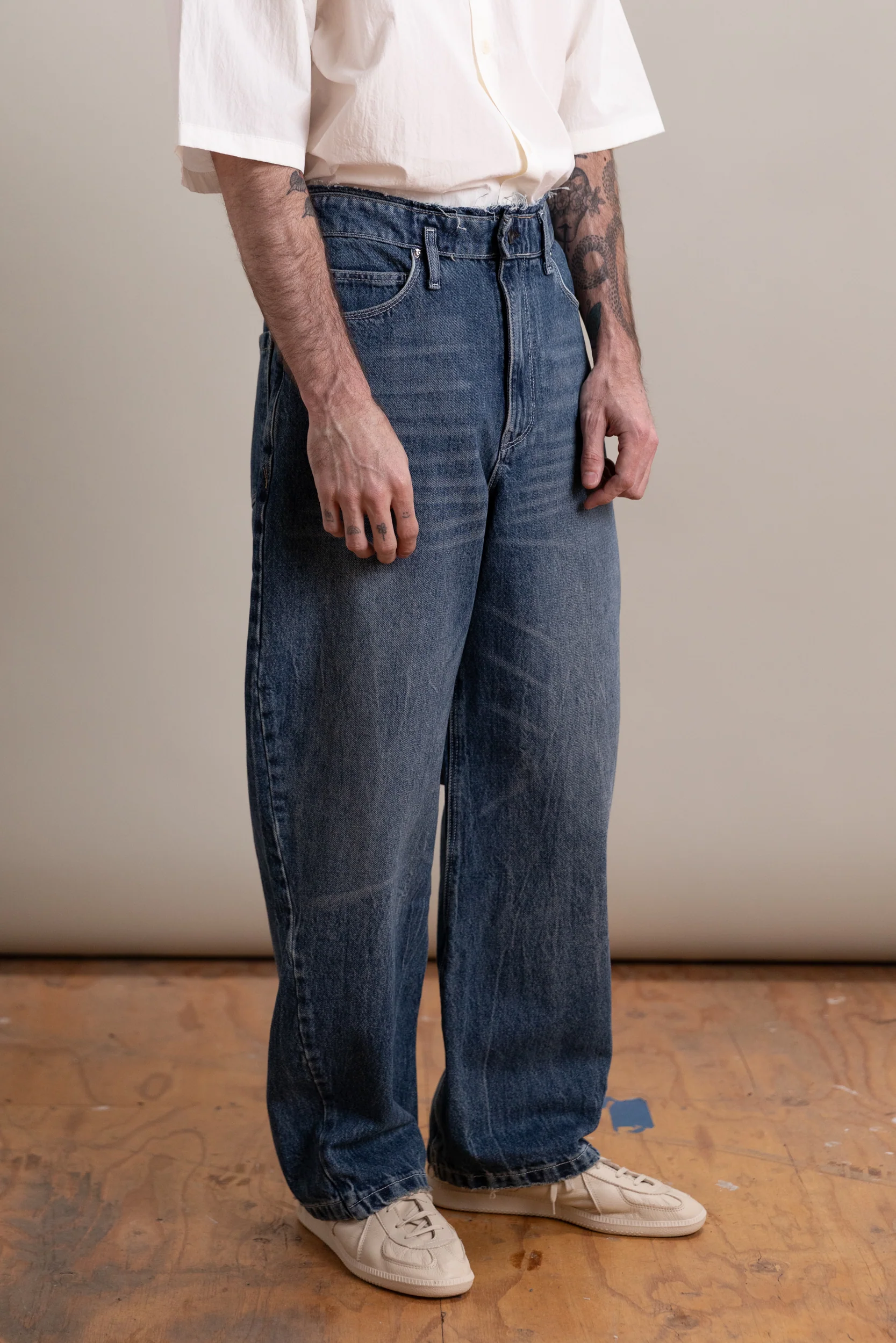 WOBBLY JEANS IN VINTAGE WASH - Image 4