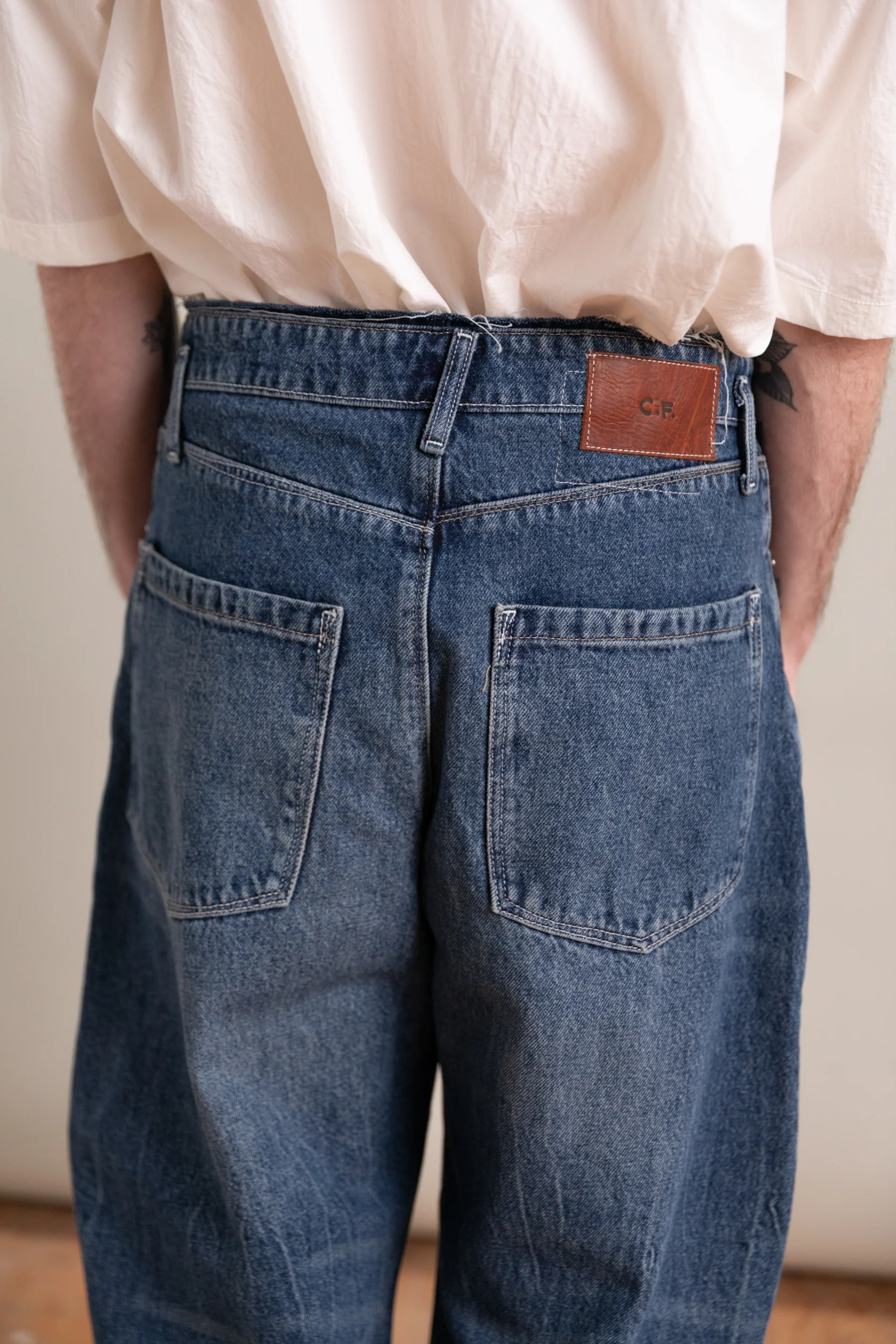 WOBBLY JEANS IN VINTAGE WASH - Image 5